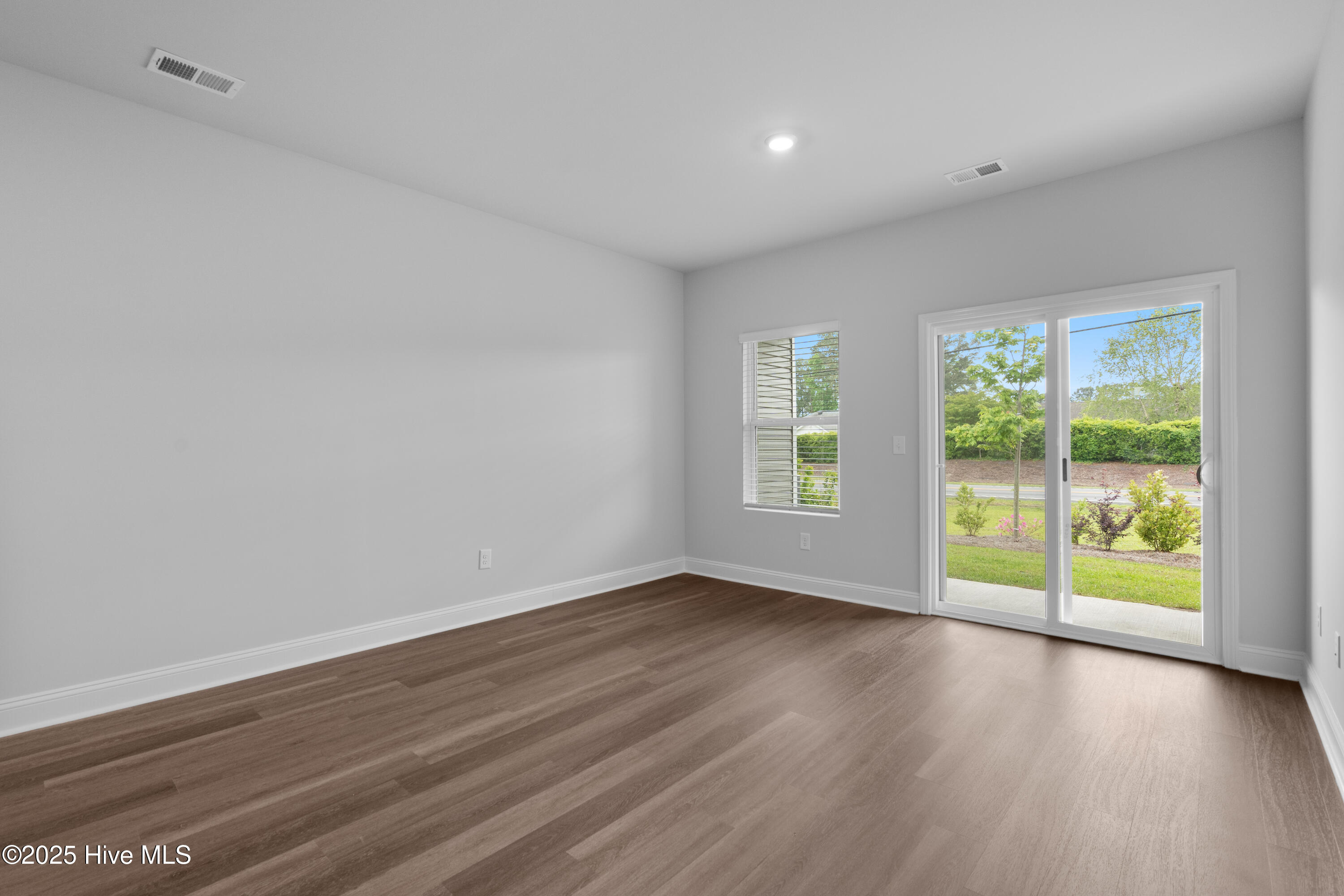 262 Arnette Drive 80 B Property Photo 5