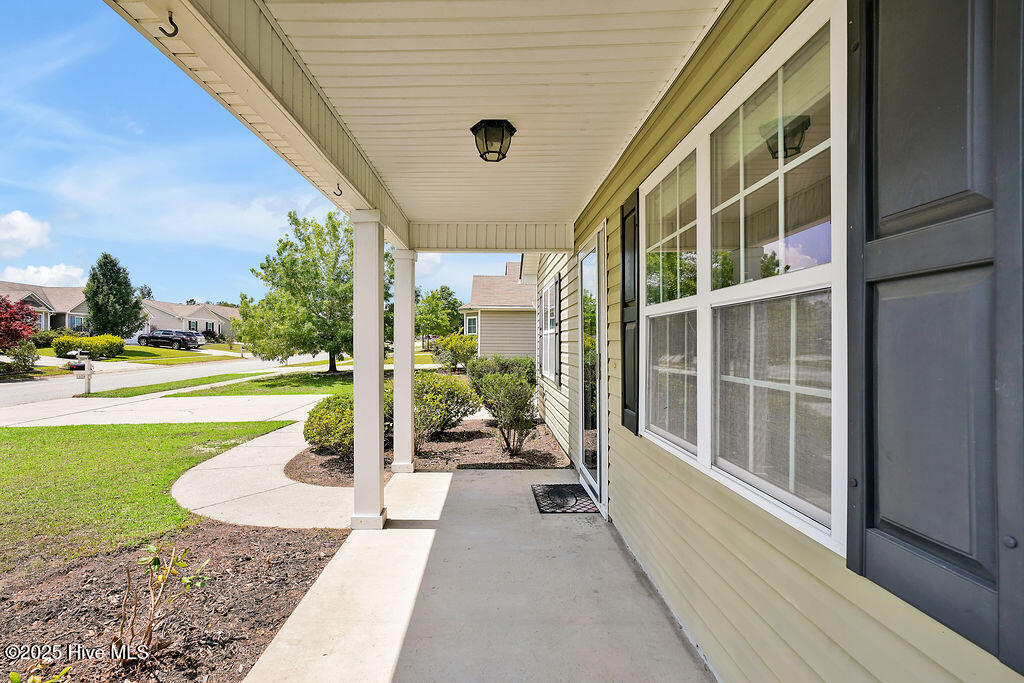 1604 Royal Pine Court Property Photo 3