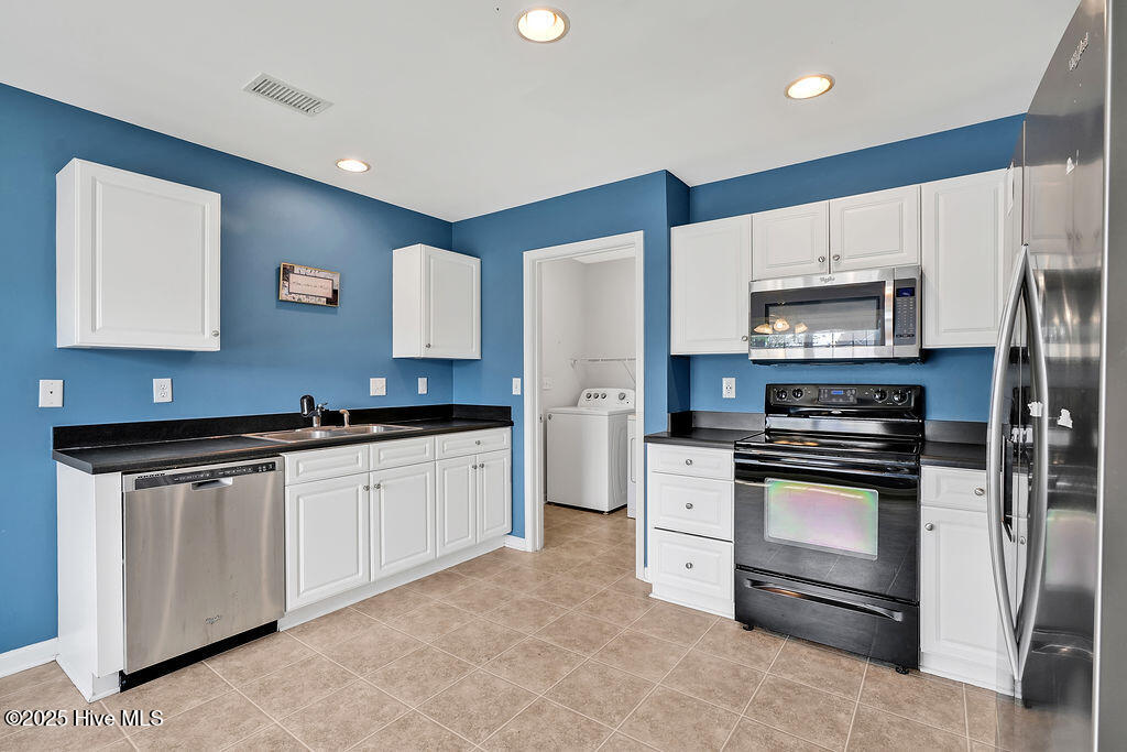 1604 Royal Pine Court Property Photo 9