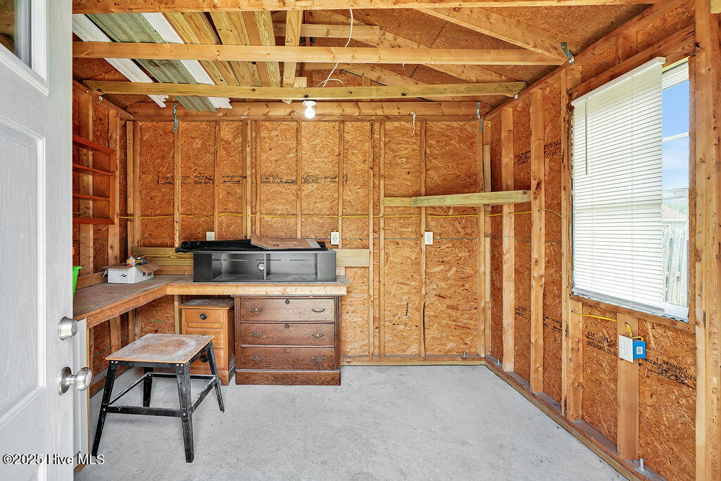 1604 Royal Pine Court Property Photo 29
