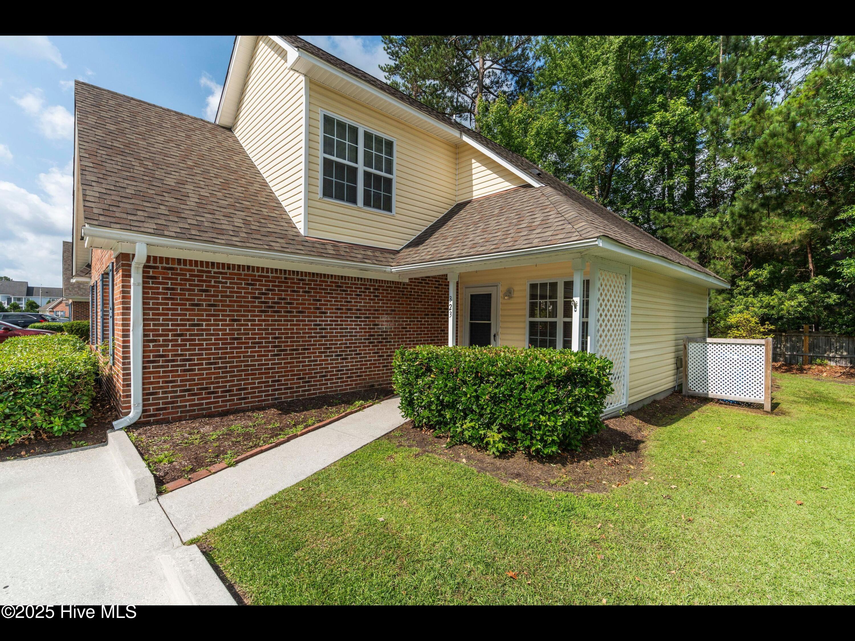 323 Saint Rosea Road Property Photo 1