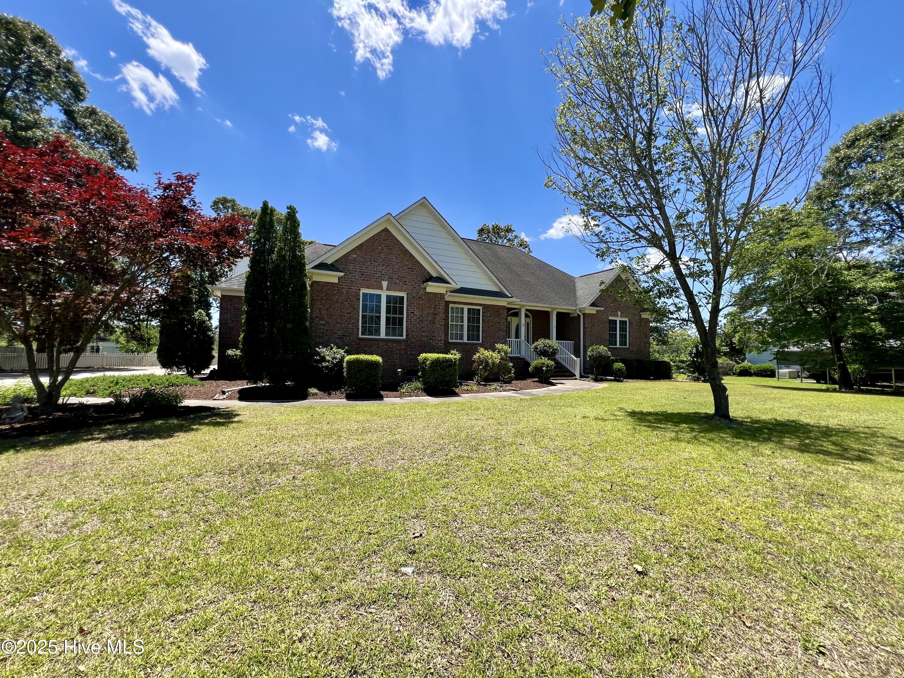 126 Finch Lane Property Photo 1