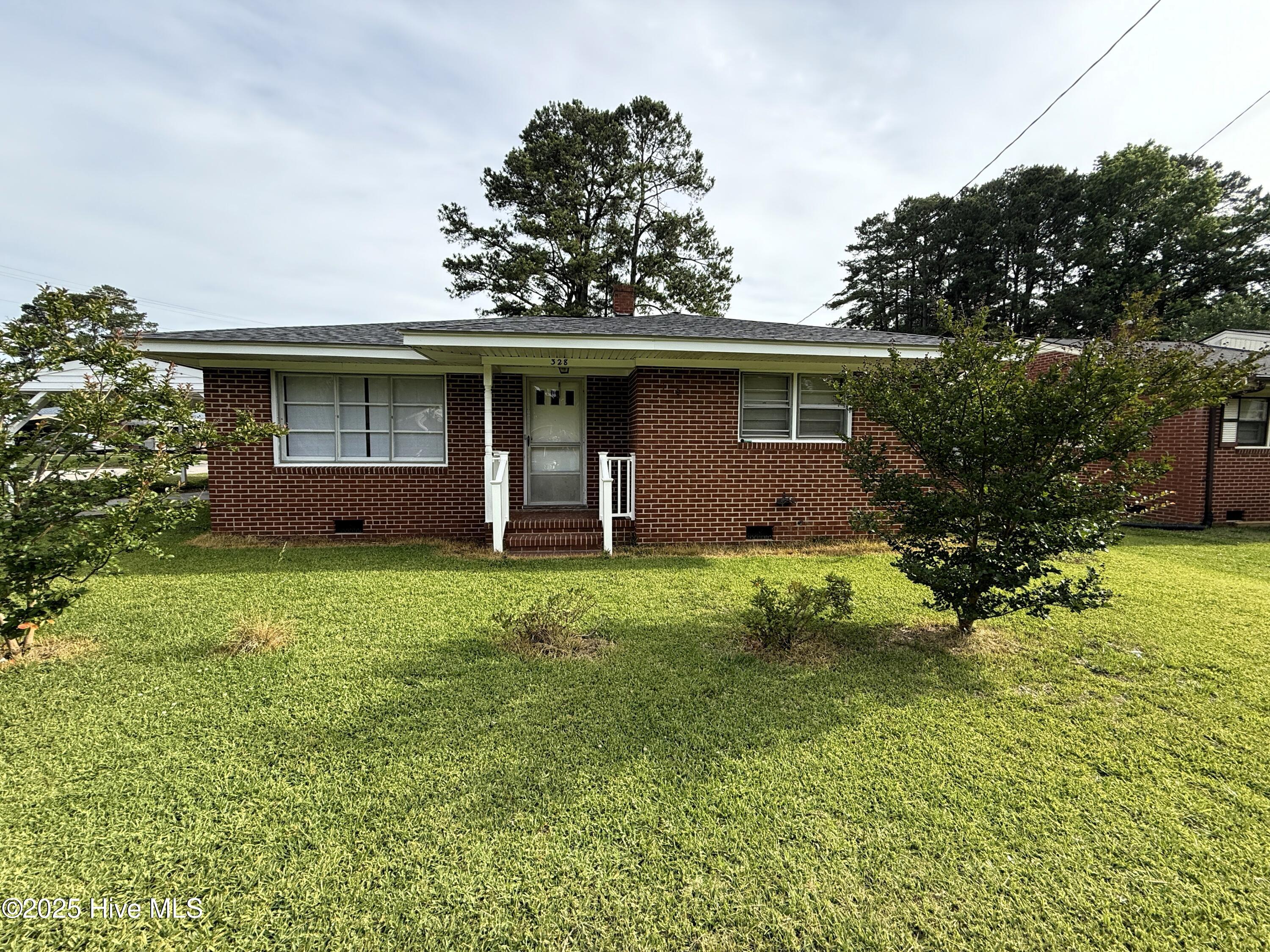 328 Clayton Street Property Photo 1