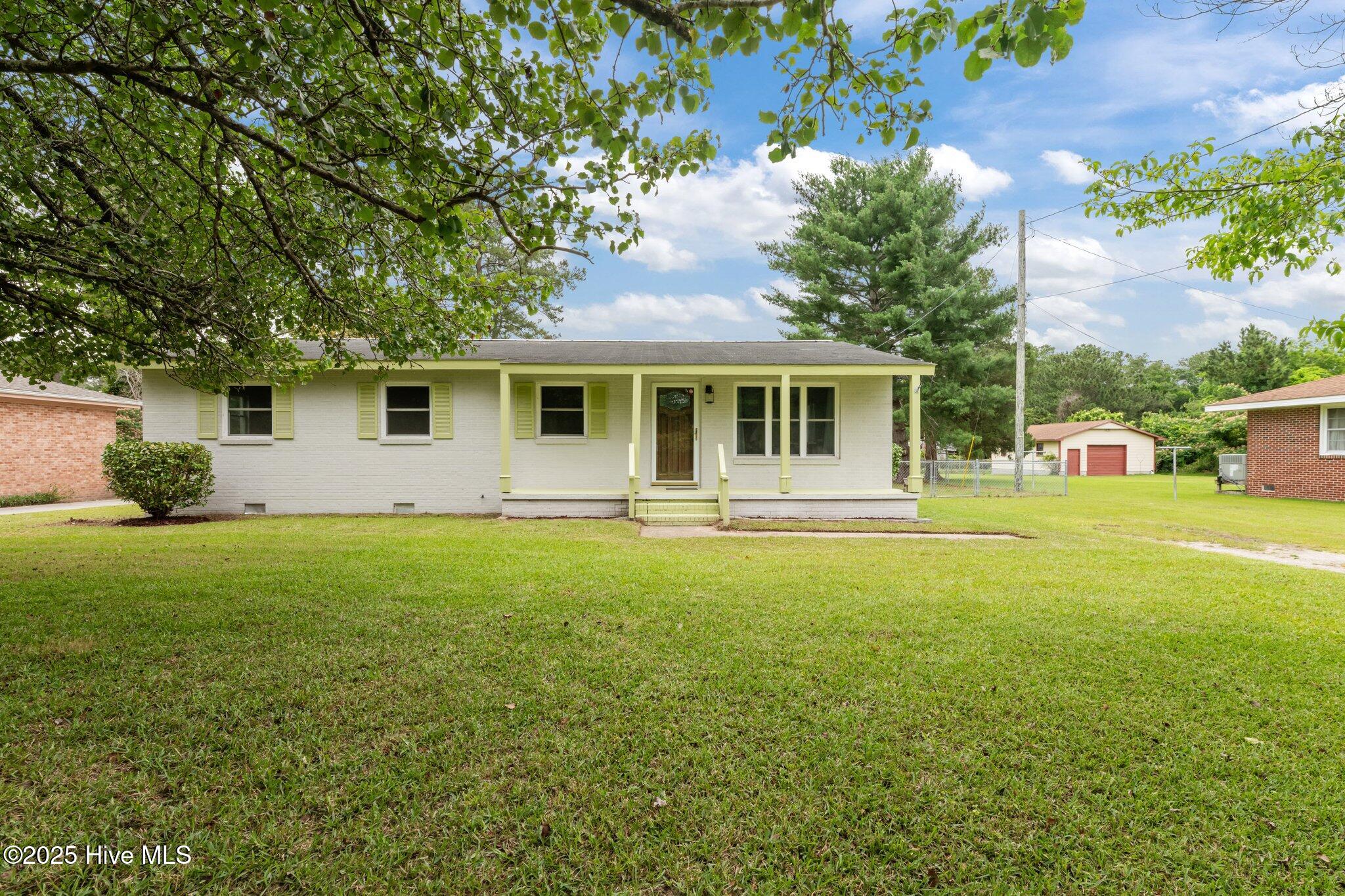 210 Glenburnie Drive Property Photo 1
