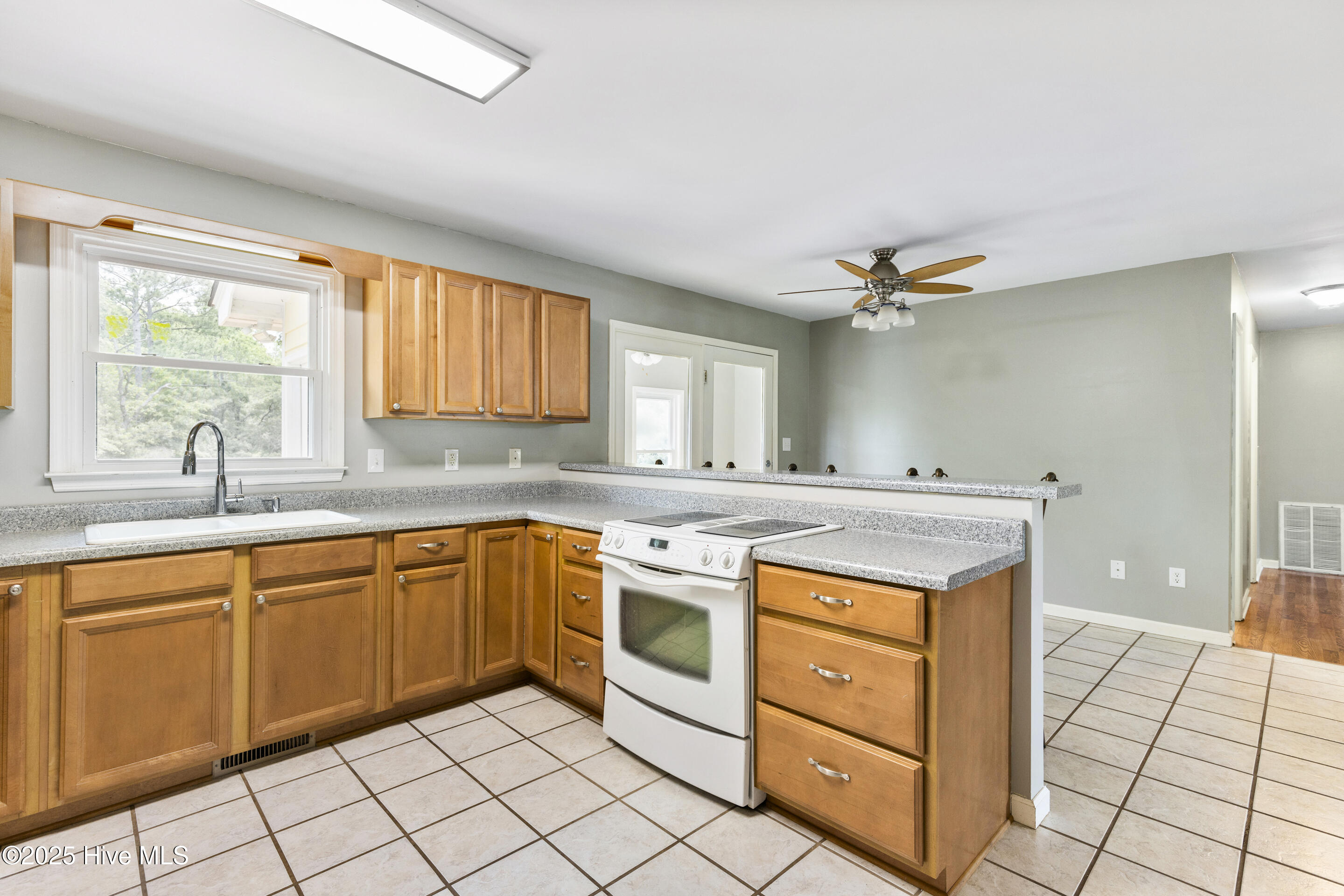 5003 Robert Ruark Drive Property Photo 19