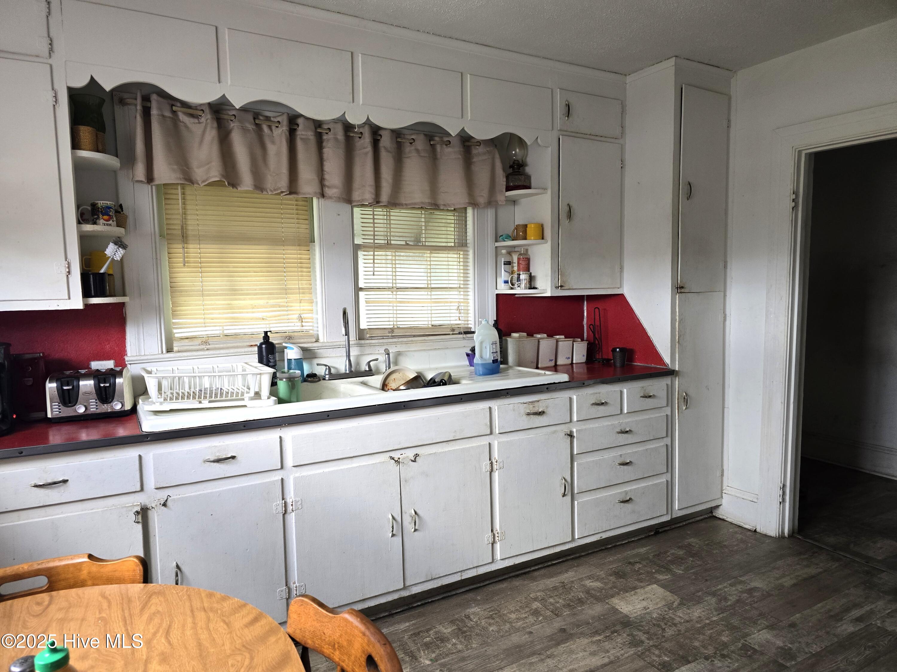 6754 E Main Street Property Photo 3