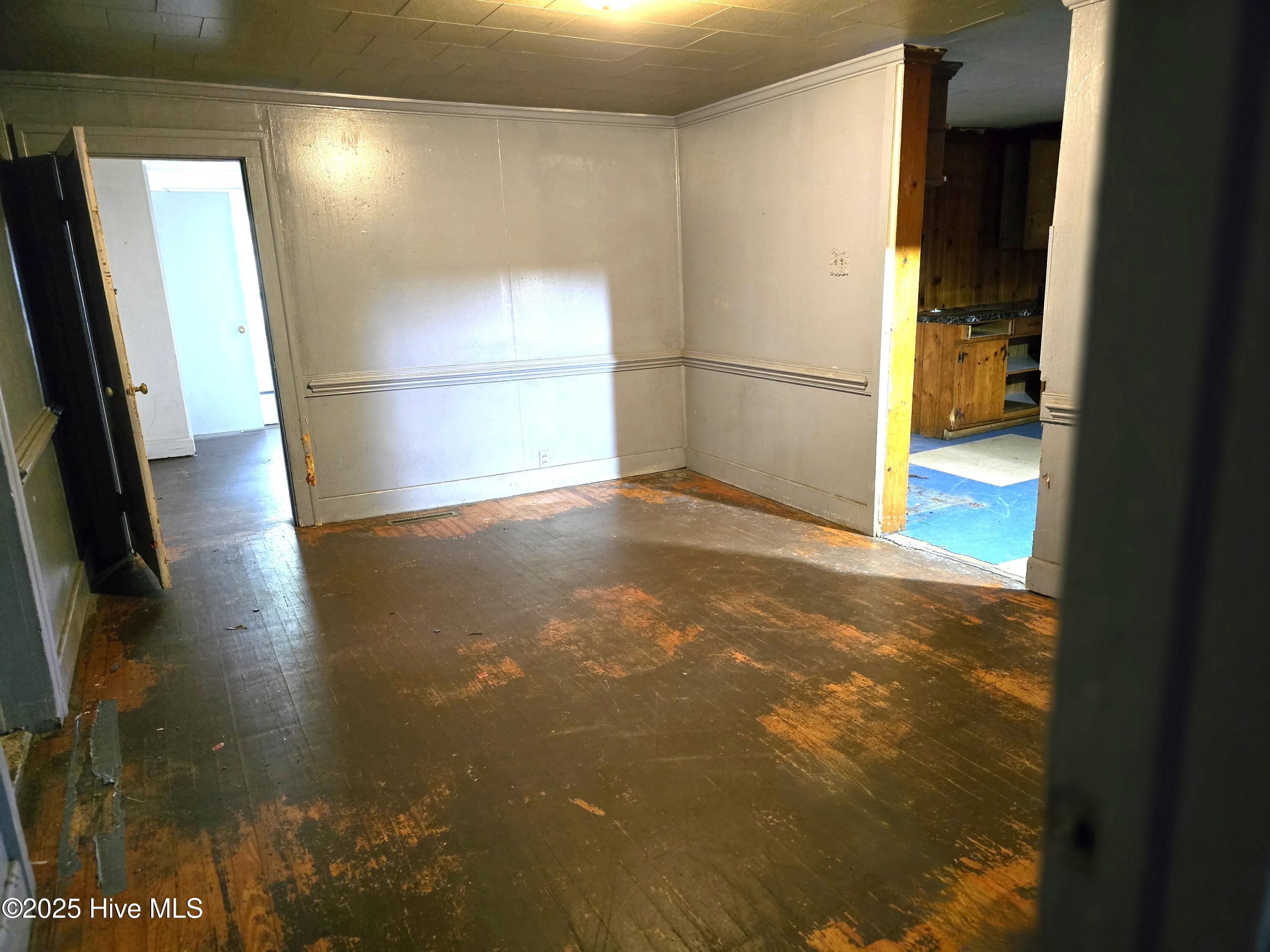 6756 E Main Street Property Photo 6