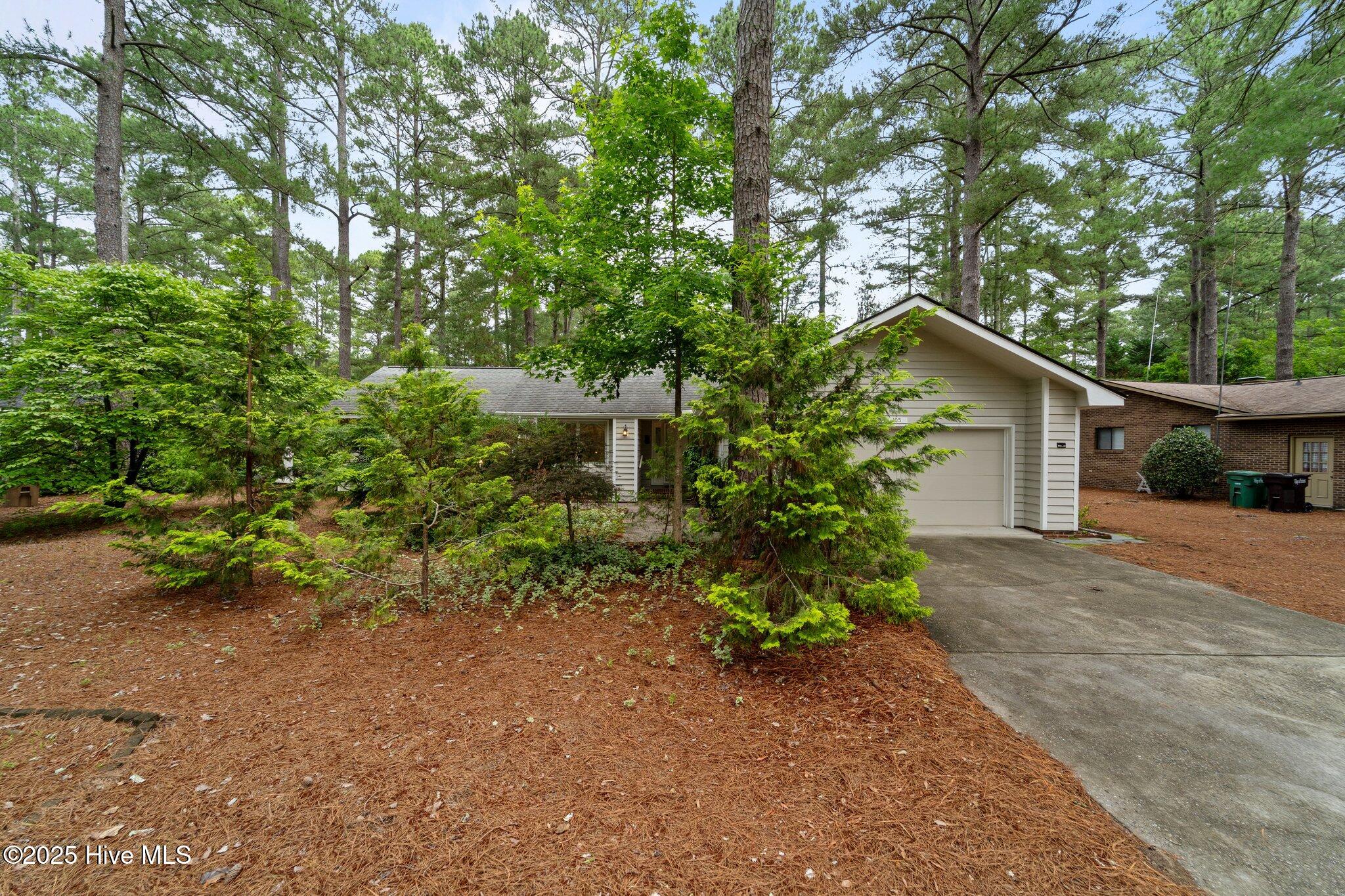 105 Lake Forest Drive Property Photo 1