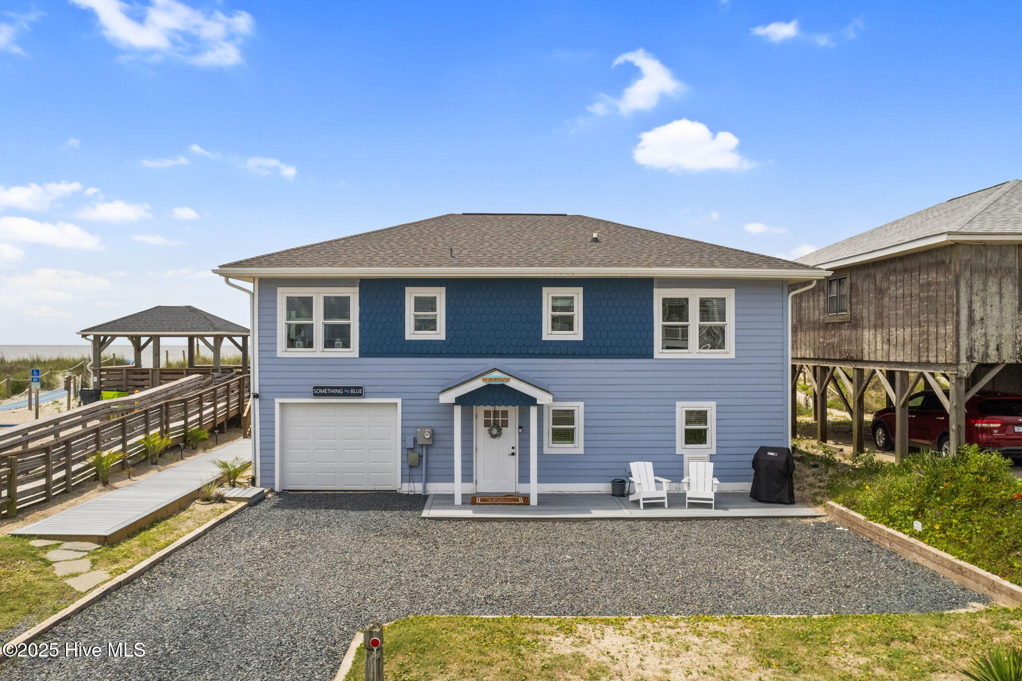 1001 W Beach Drive Property Photo 6