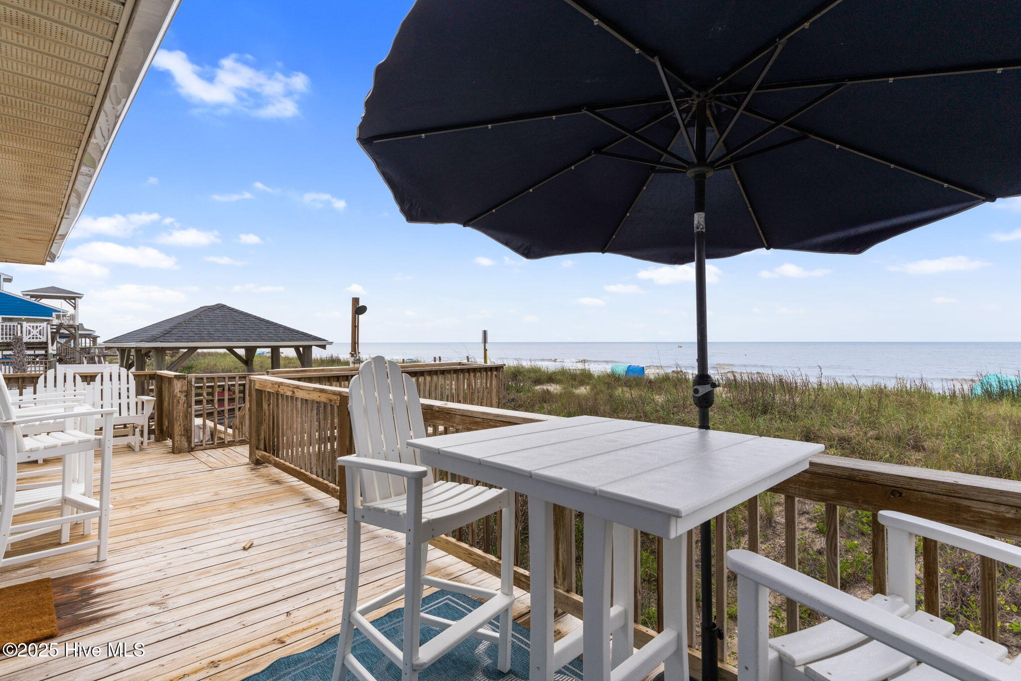 1001 W Beach Drive Property Photo 27