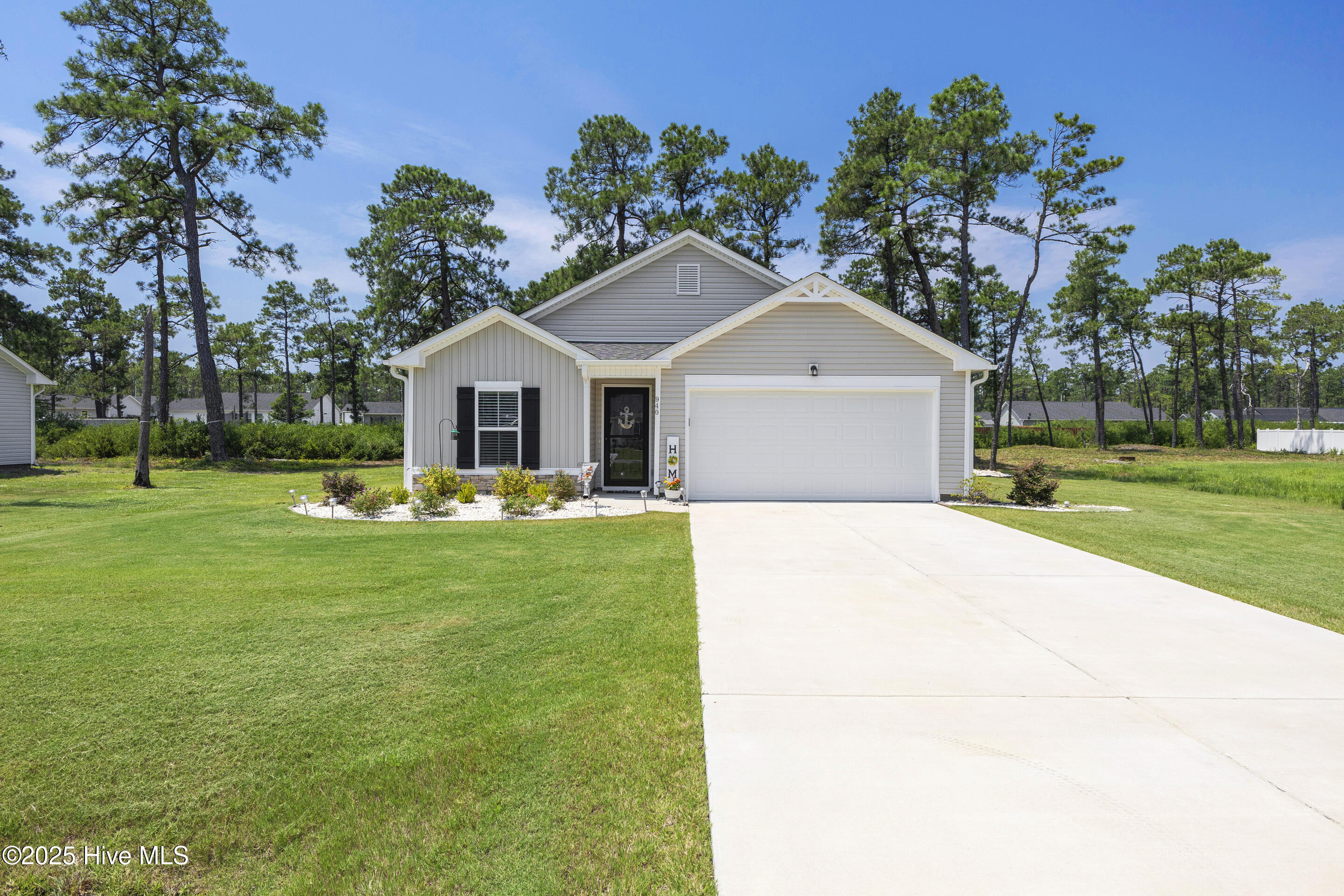 940 Pine Needles Road Property Photo 1