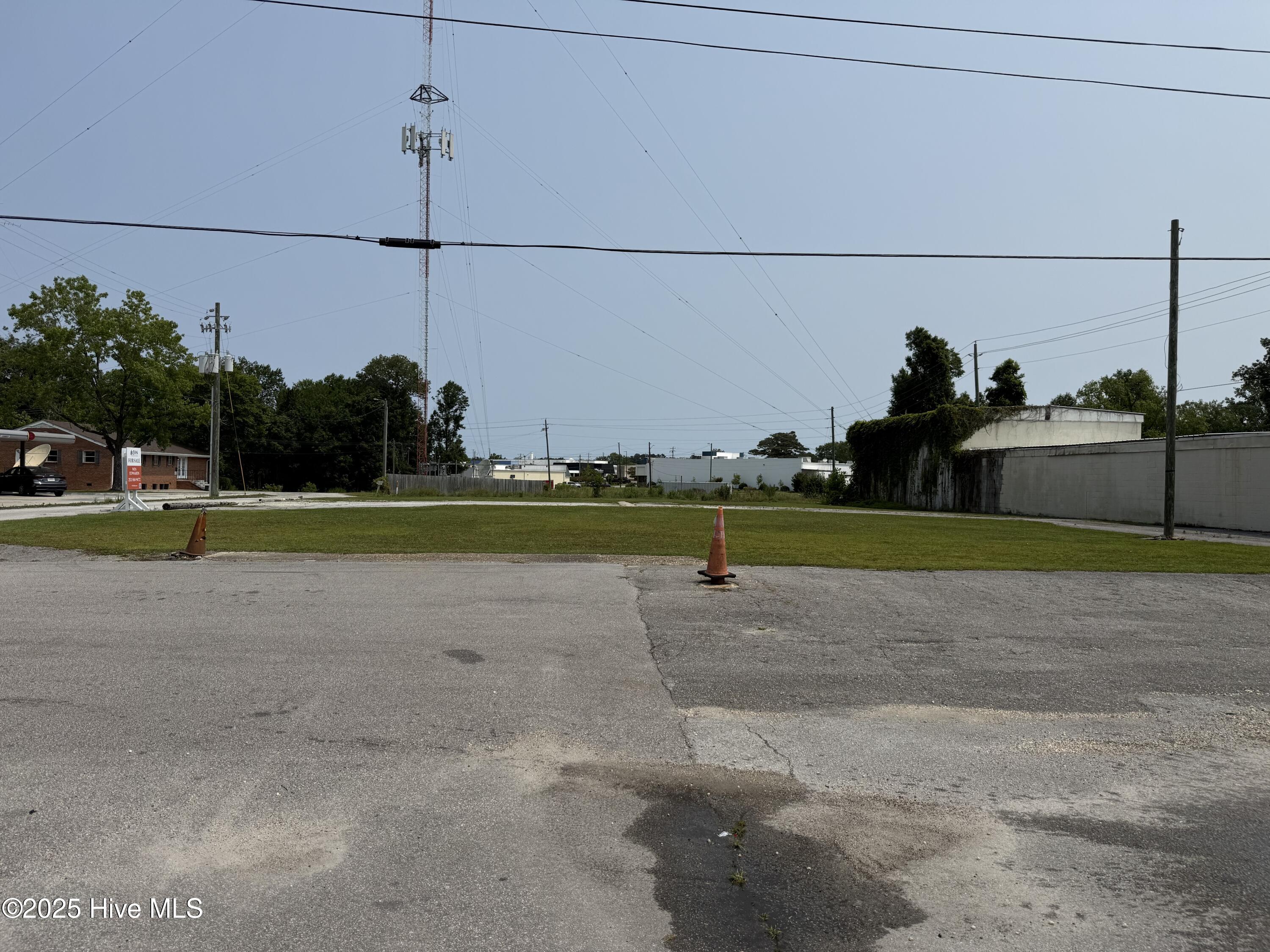 911 Lejeune Boulevard Property Photo 1