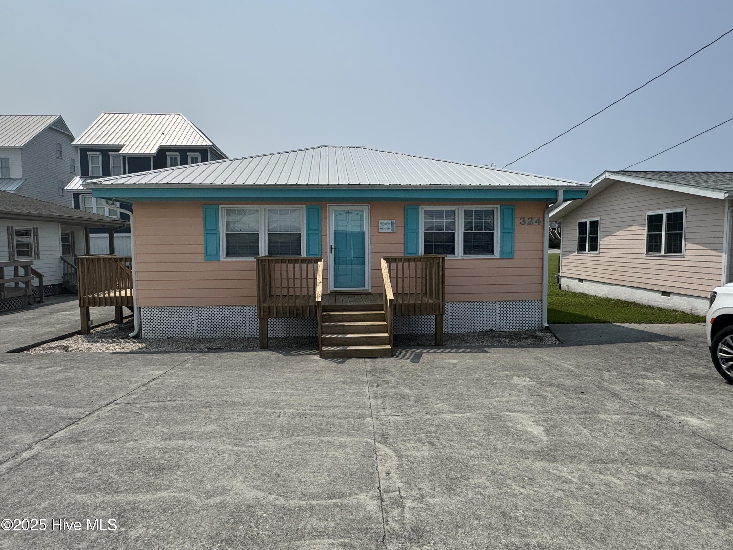 324 N Topsail Drive Property Photo 1