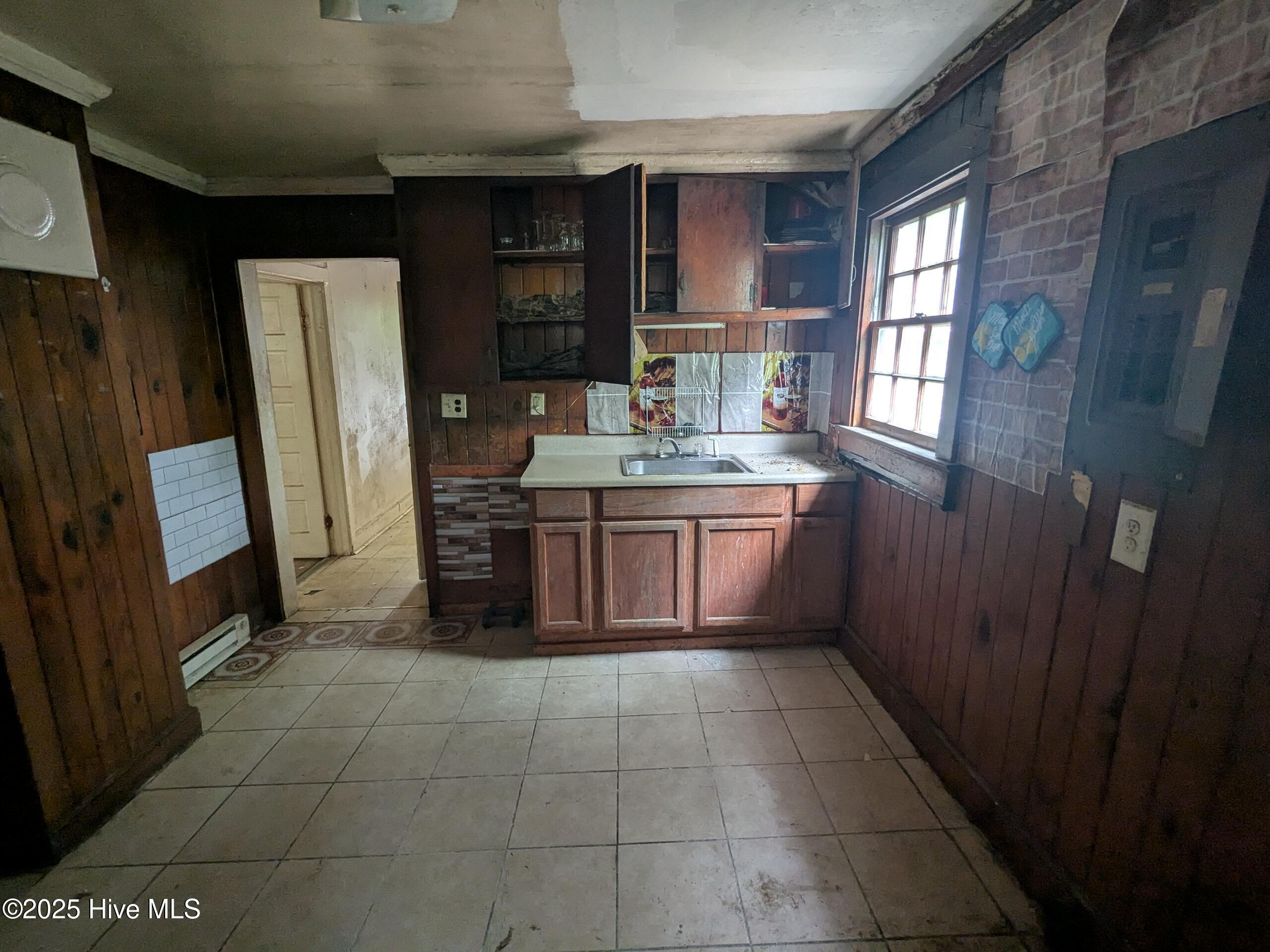 207 Bruton Street W Property Photo 7
