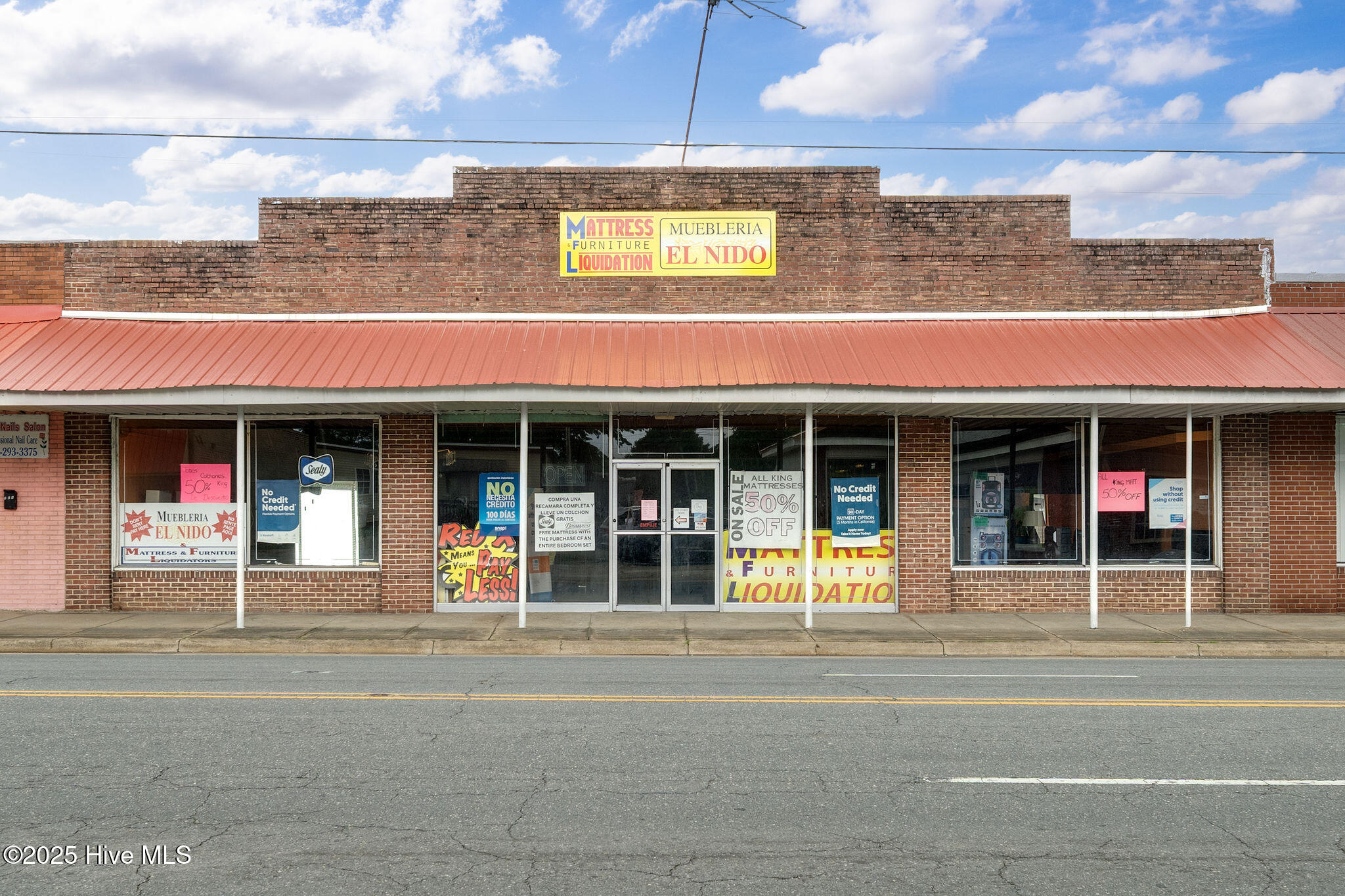 122 W College Street Property Photo 1