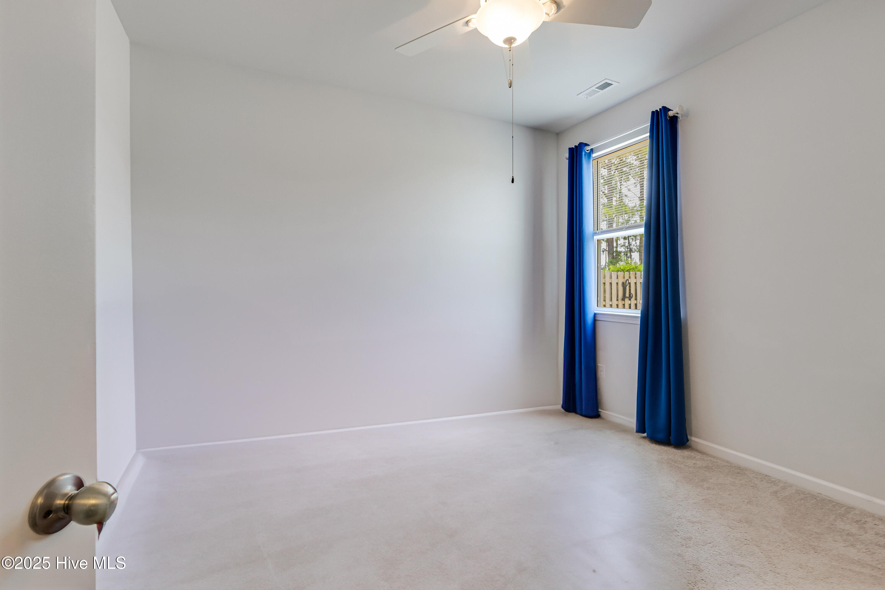 1041 S Fisher King Drive Property Photo 12