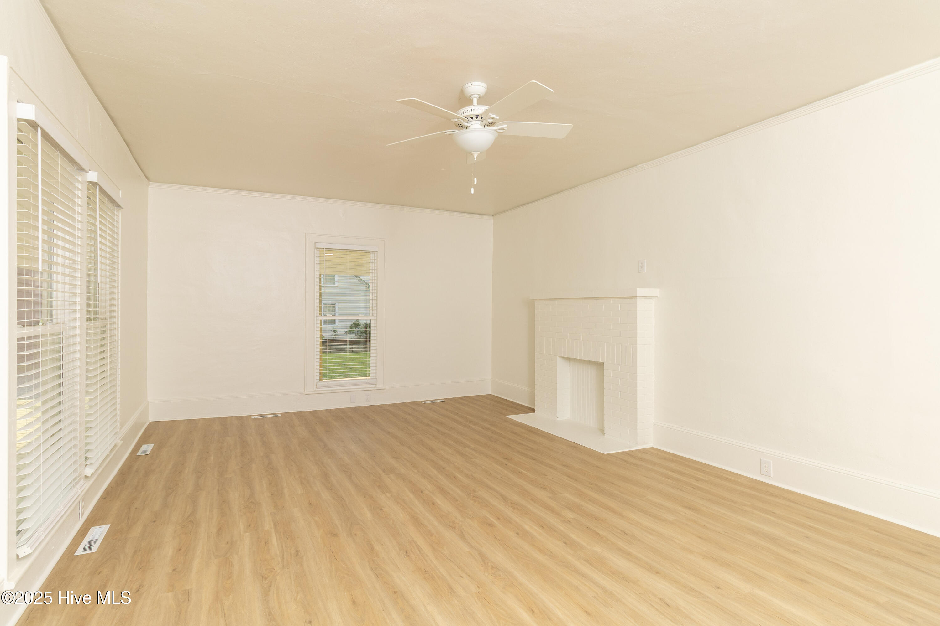 502 Sterlingworth Street Property Photo 8
