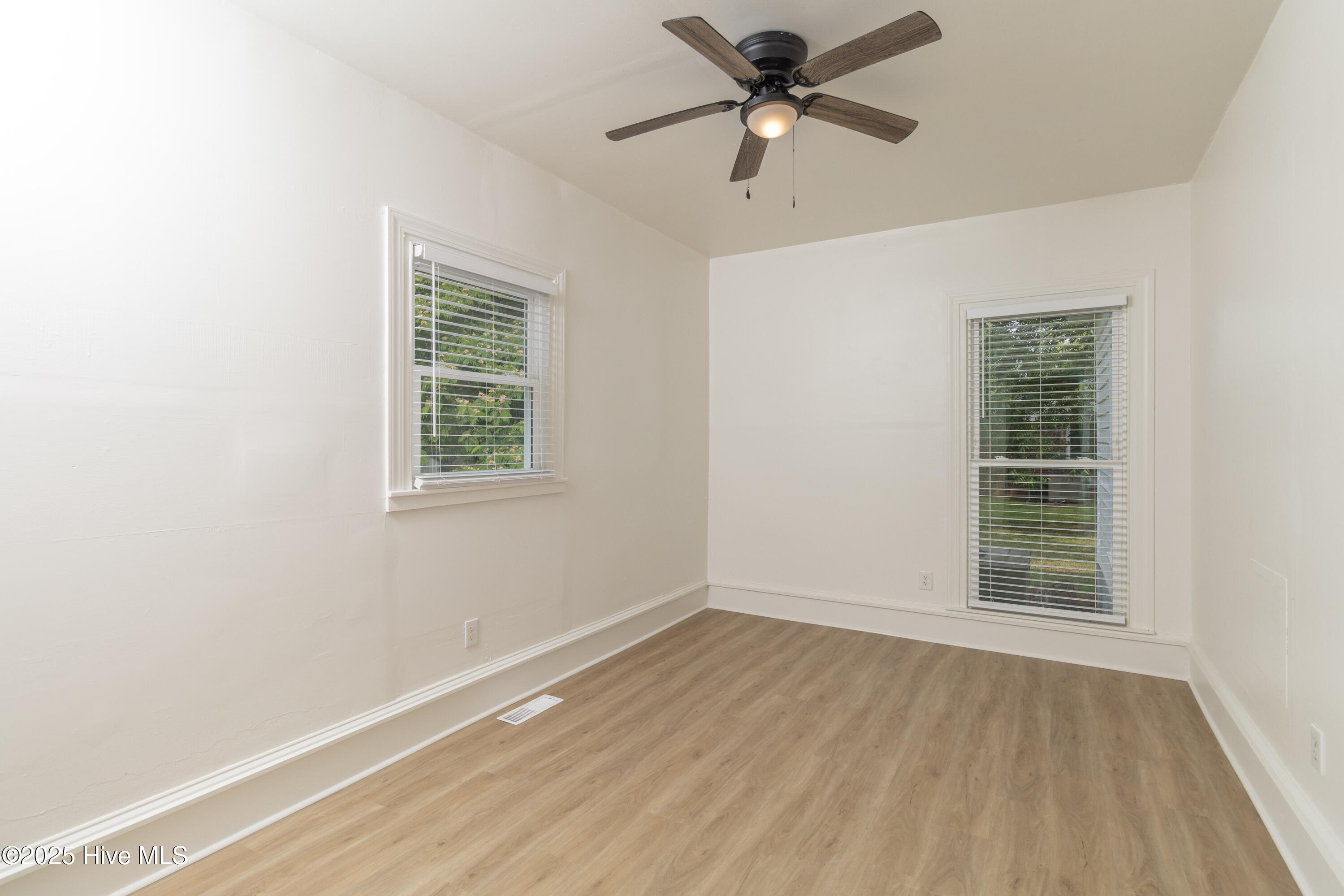502 Sterlingworth Street Property Photo 18