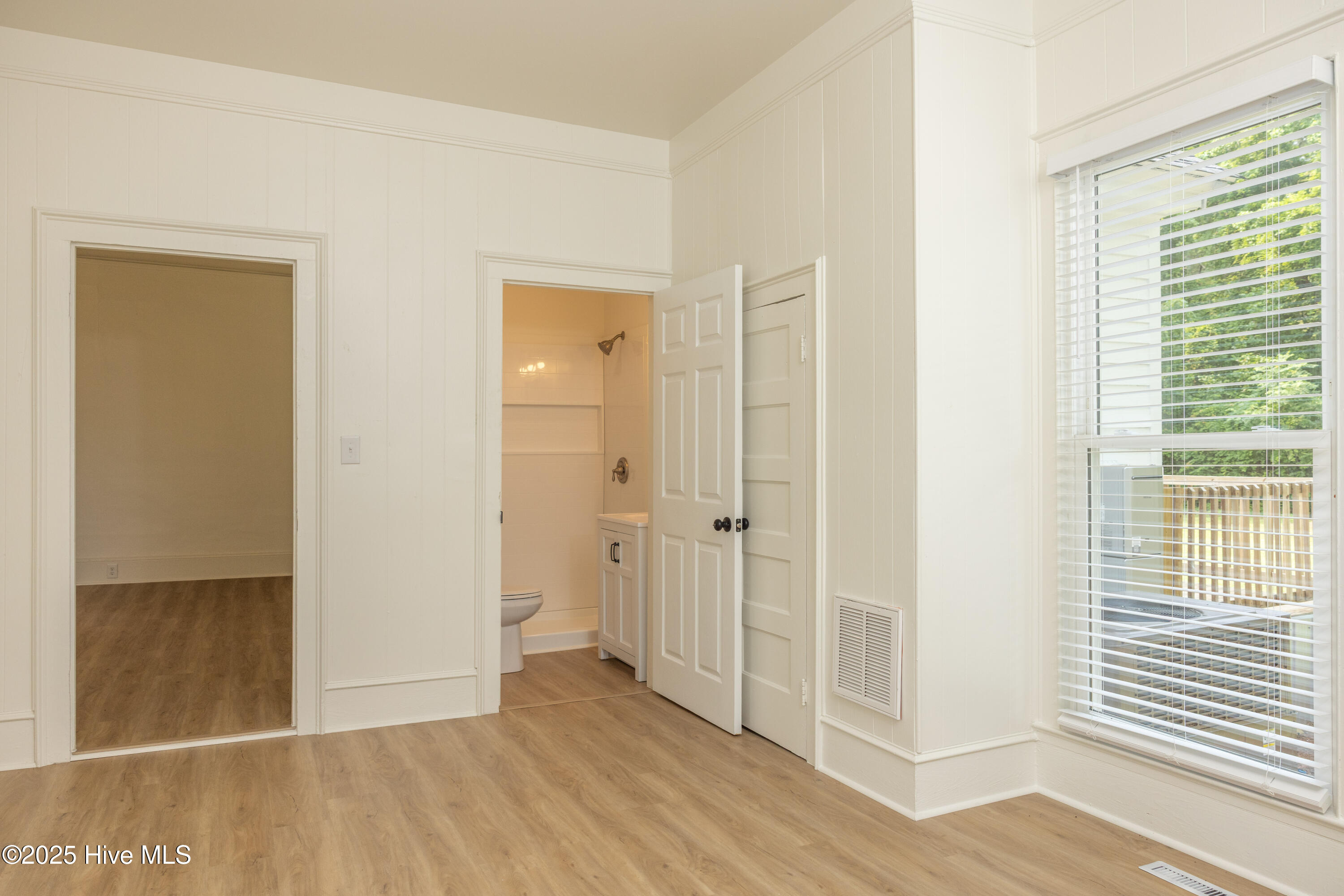 502 Sterlingworth Street Property Photo 26