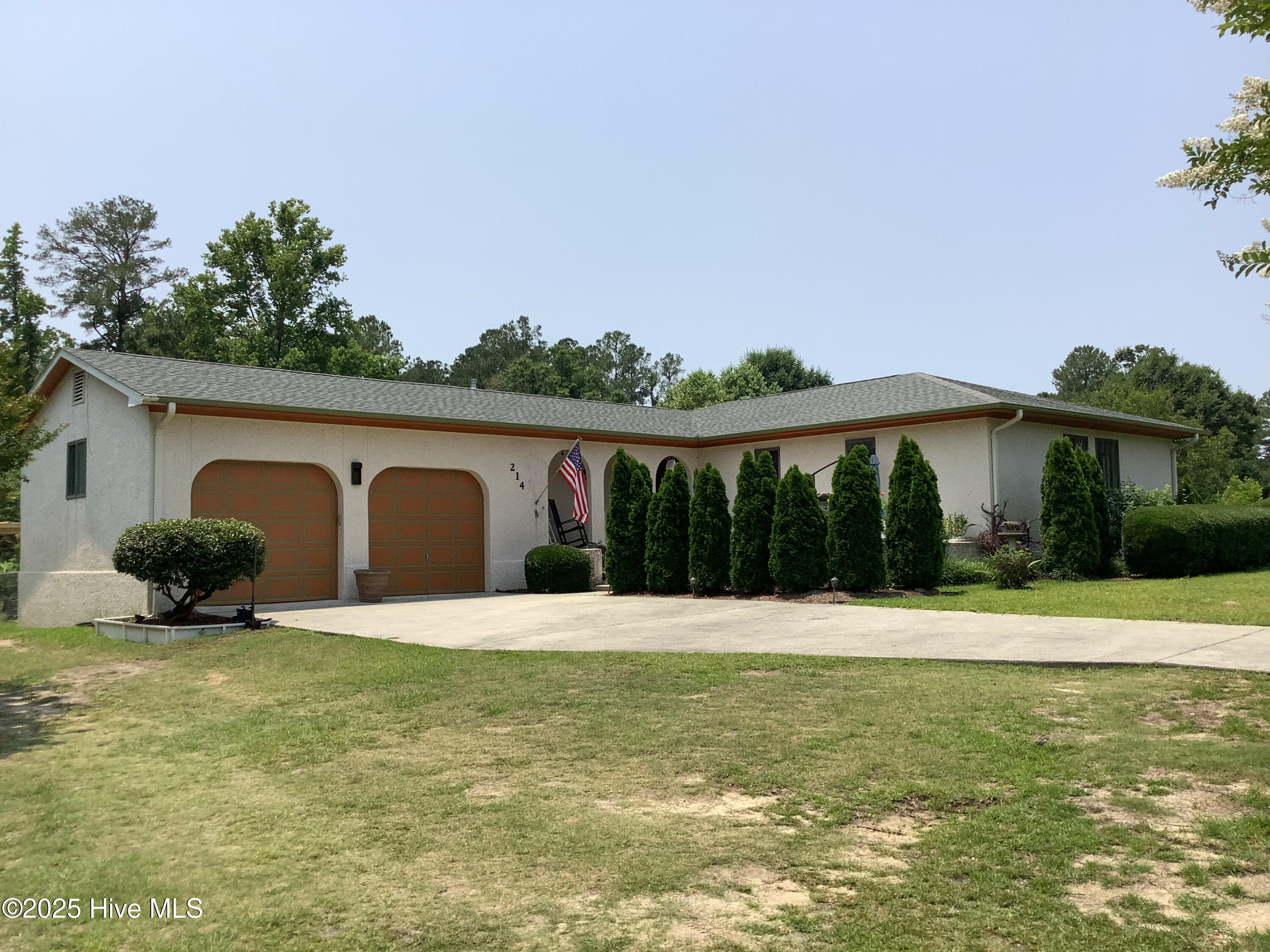 214 Horseshoe Lane Property Photo 1