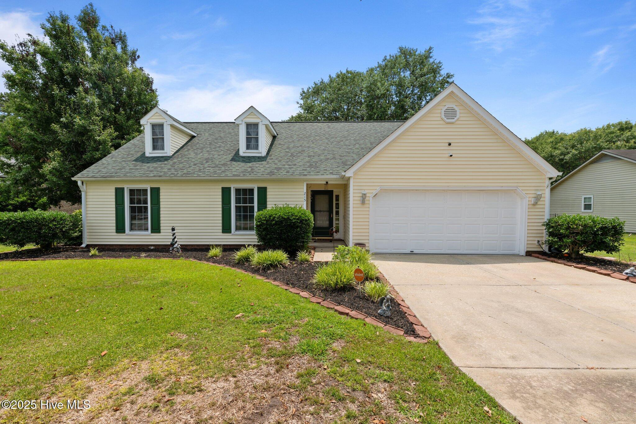 215 Forest Oaks Drive Property Photo 1