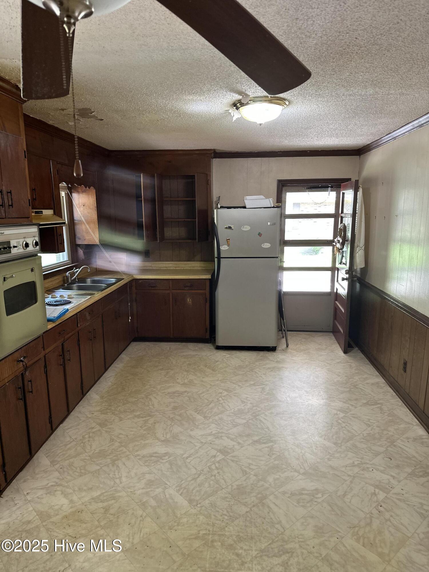 207 South Street Property Photo 3