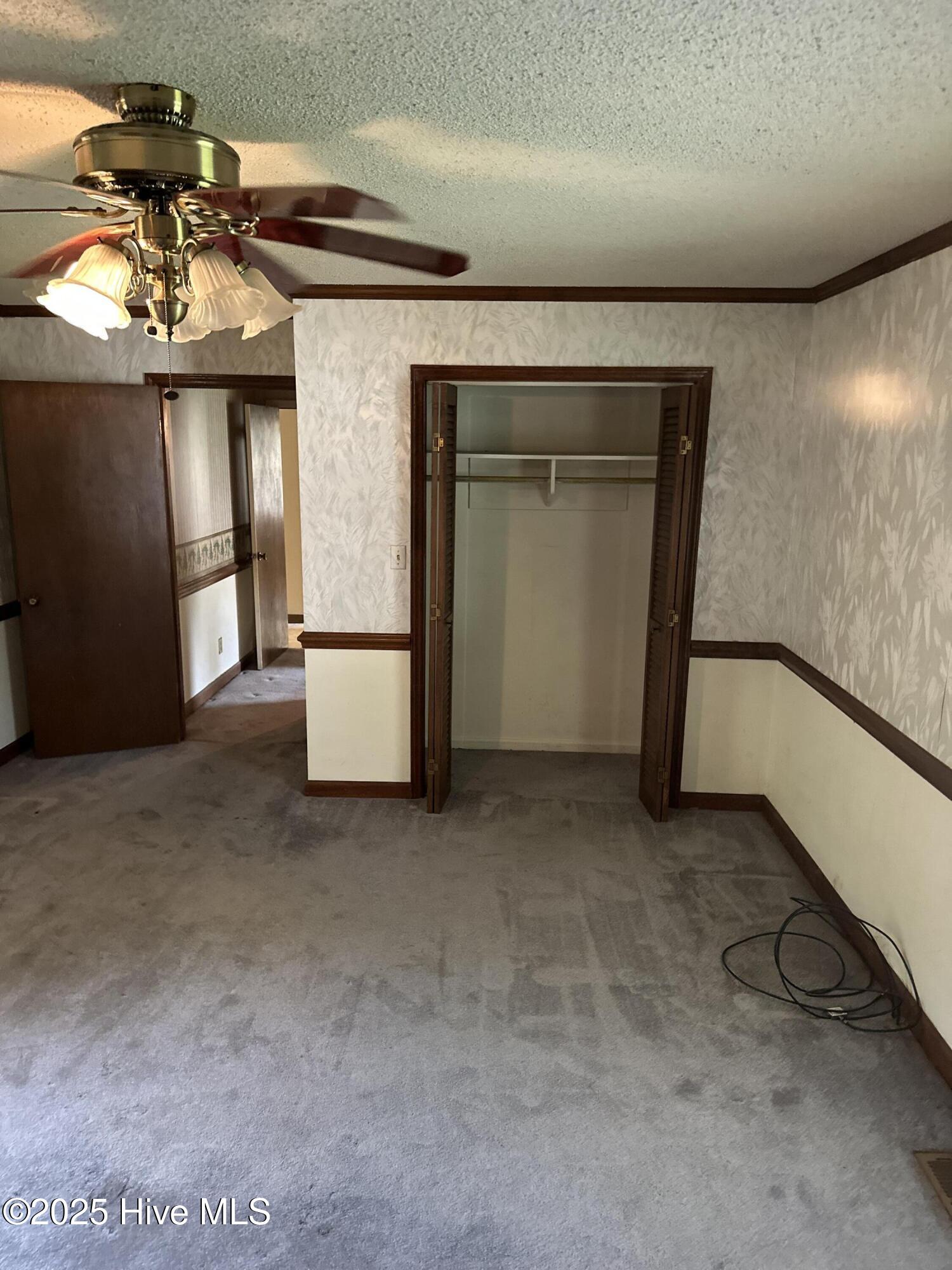 207 South Street Property Photo 7