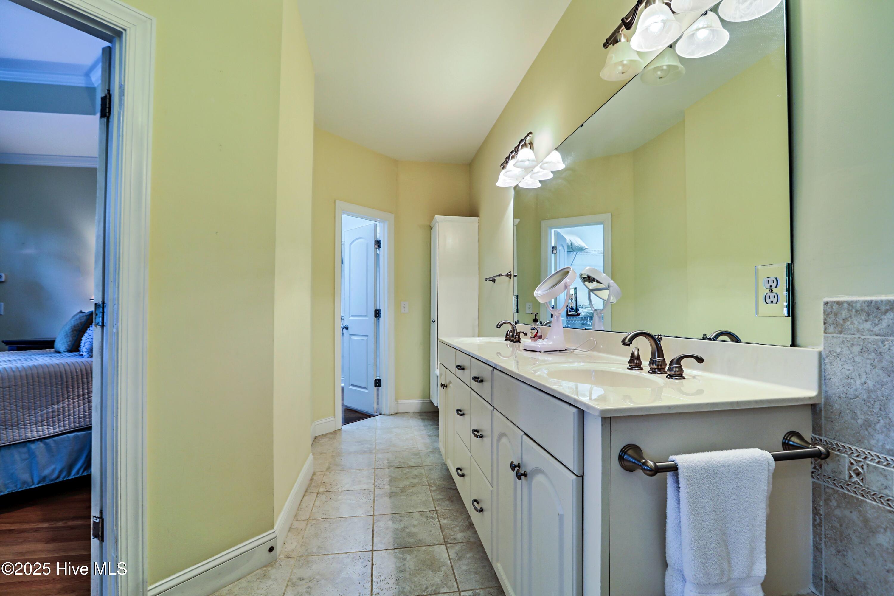 1711 Heather Run Court Property Photo 15
