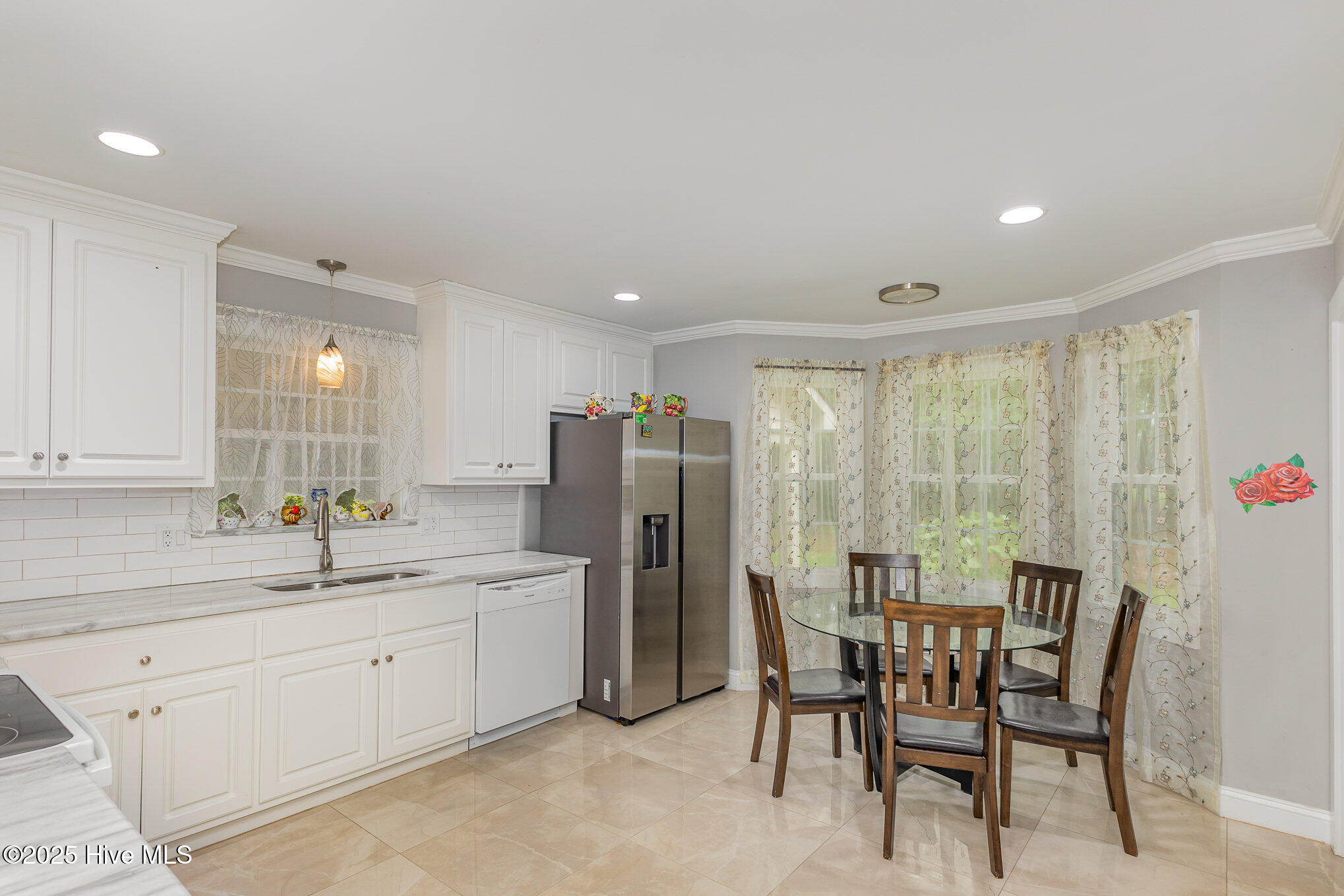 4610 Pinehurst Drive Property Photo 15