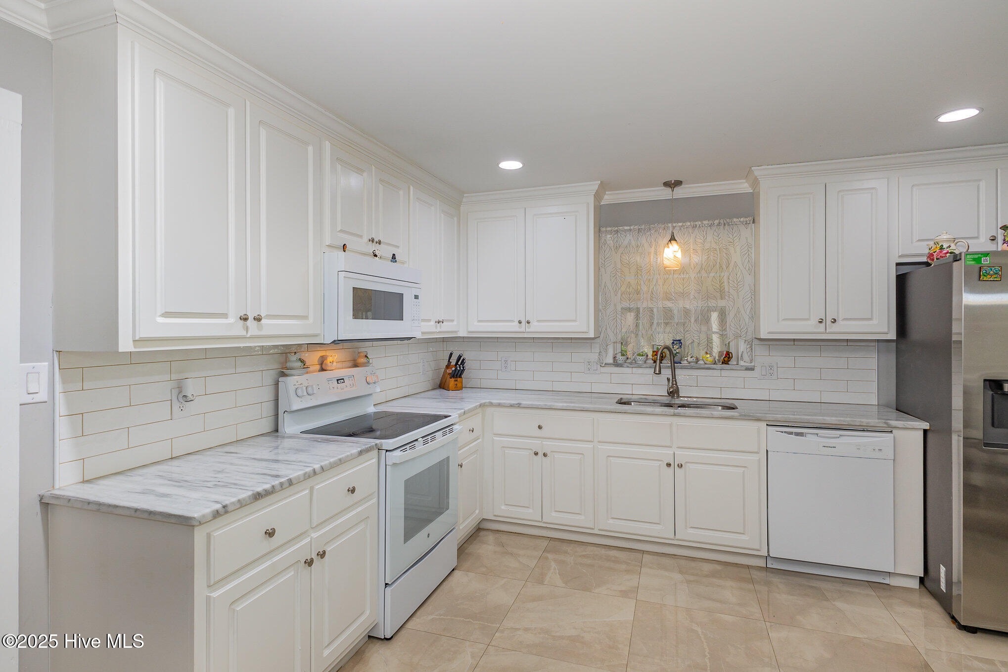 4610 Pinehurst Drive Property Photo 16