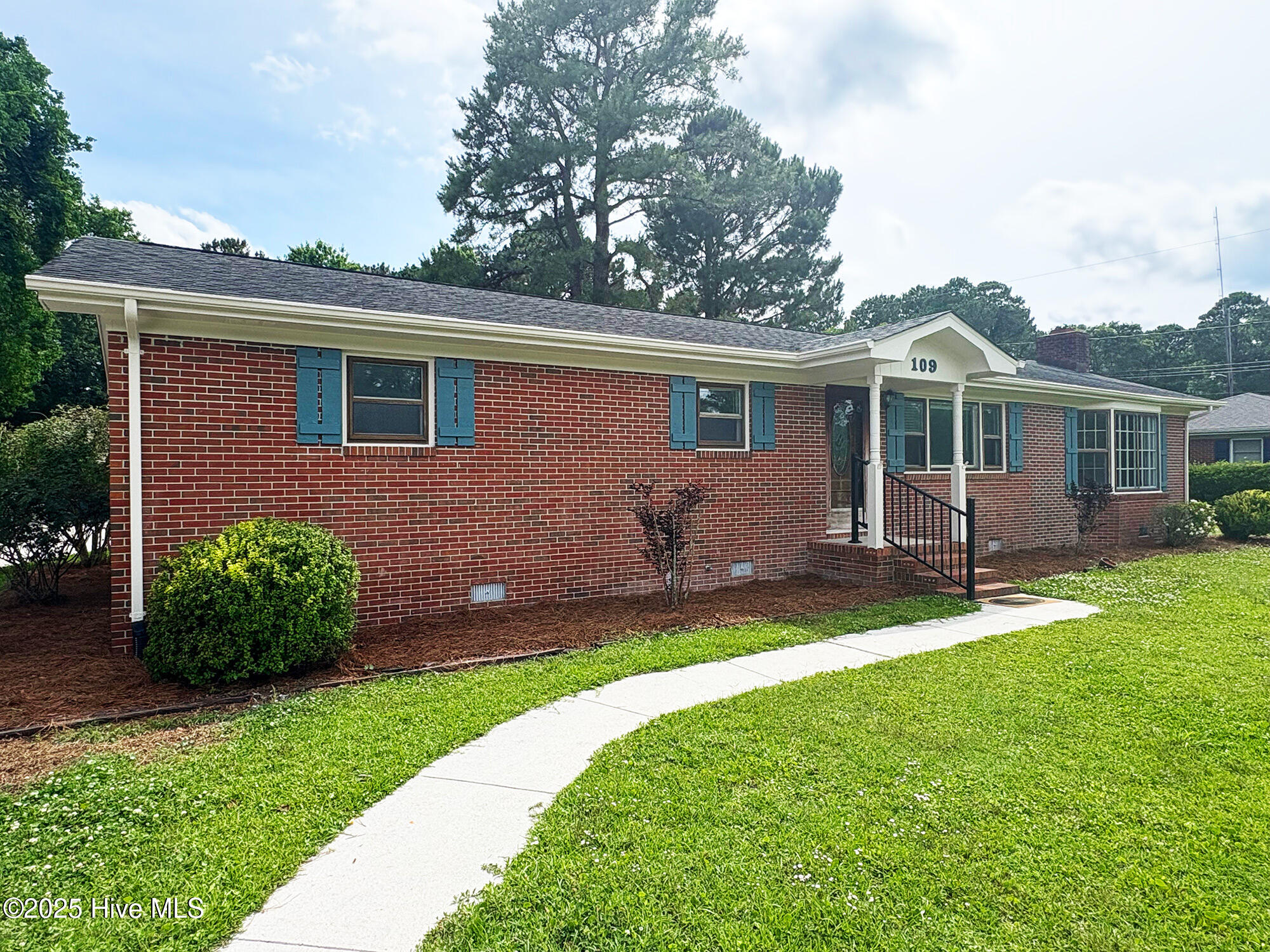 109 Foxwood Lane Property Photo 1