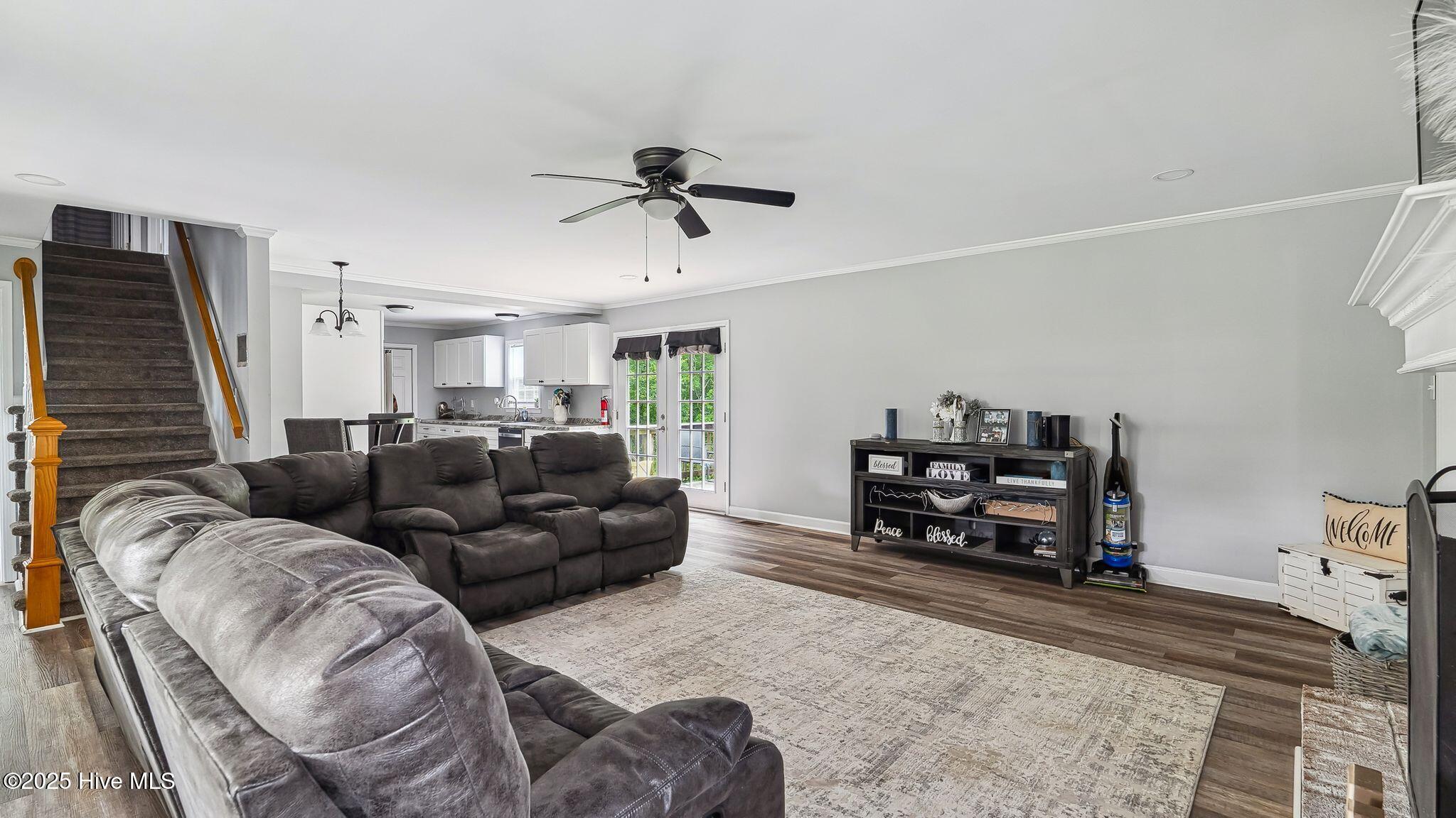 108 Edens Street Property Photo 6