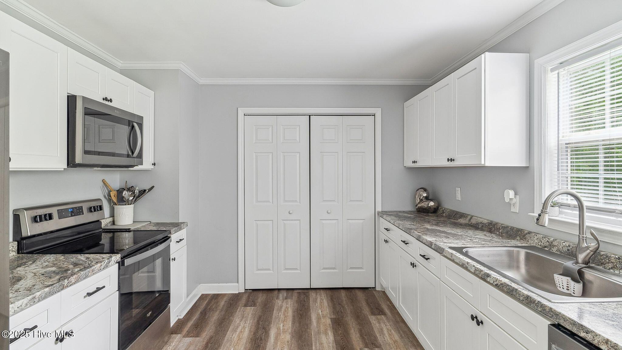 108 Edens Street Property Photo 10