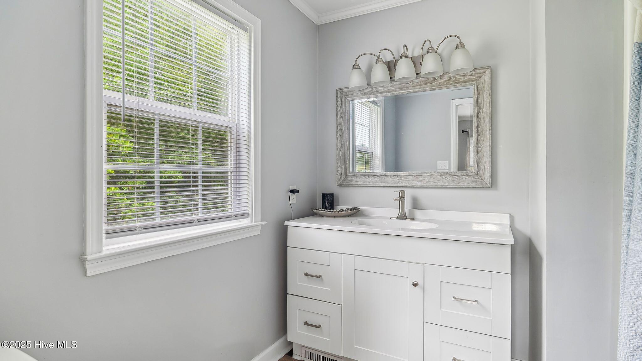 108 Edens Street Property Photo 16