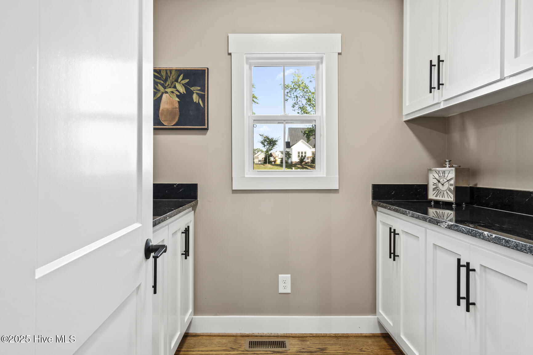 6445 Red Oak Road Property Photo 22