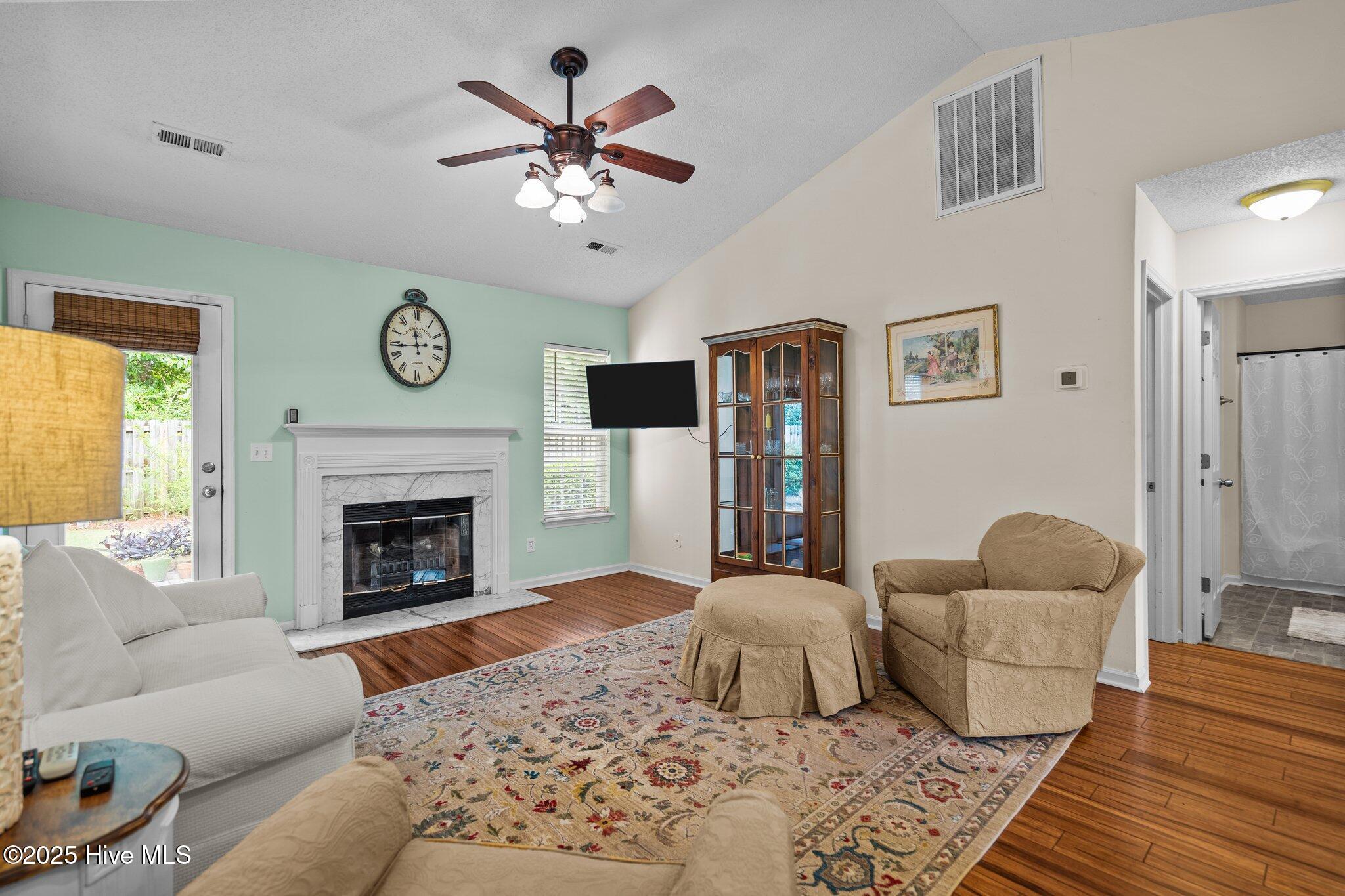7100 Farrington Farms Drive Property Photo 11