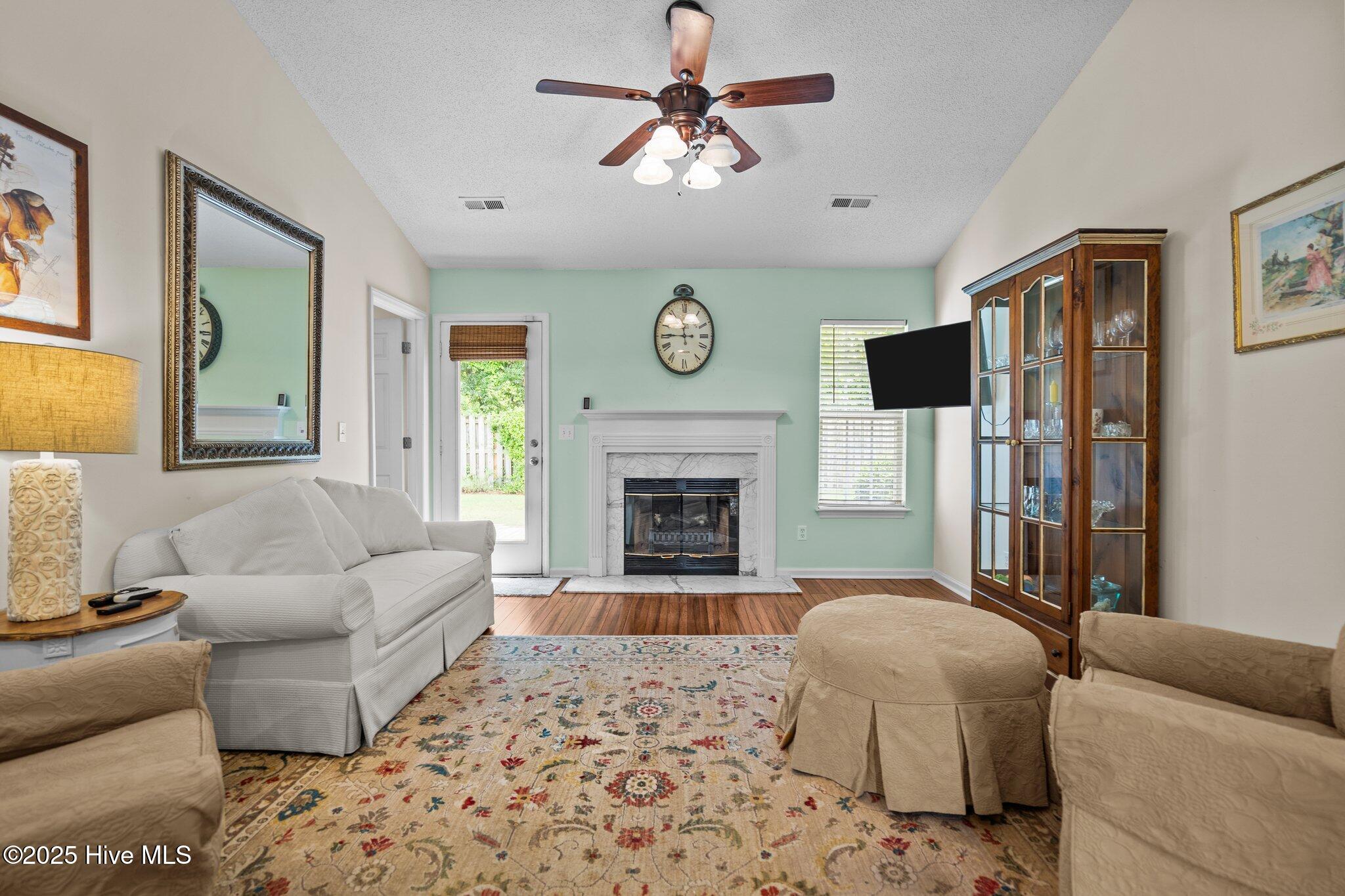 7100 Farrington Farms Drive Property Photo 12