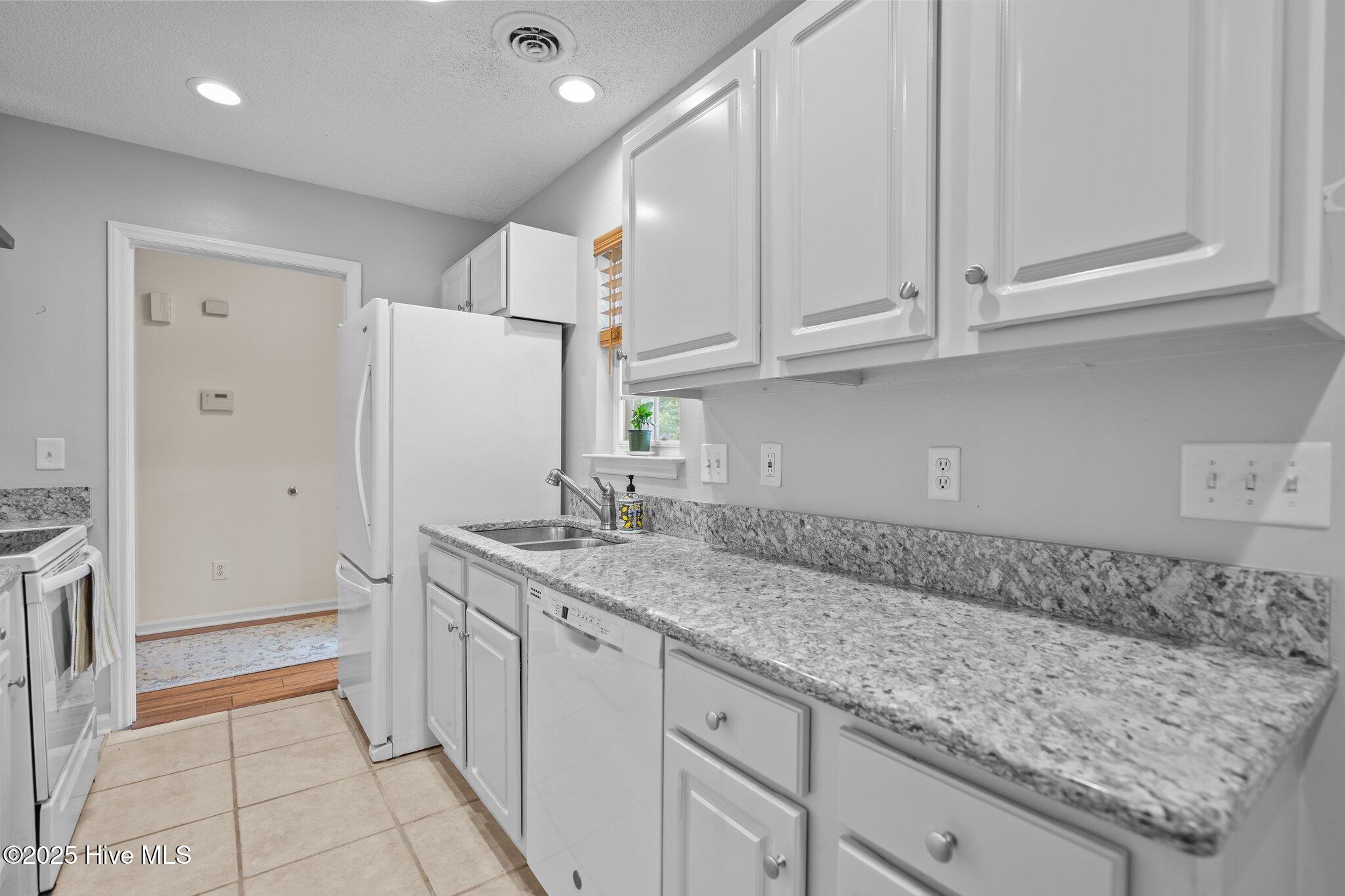 7100 Farrington Farms Drive Property Photo 19