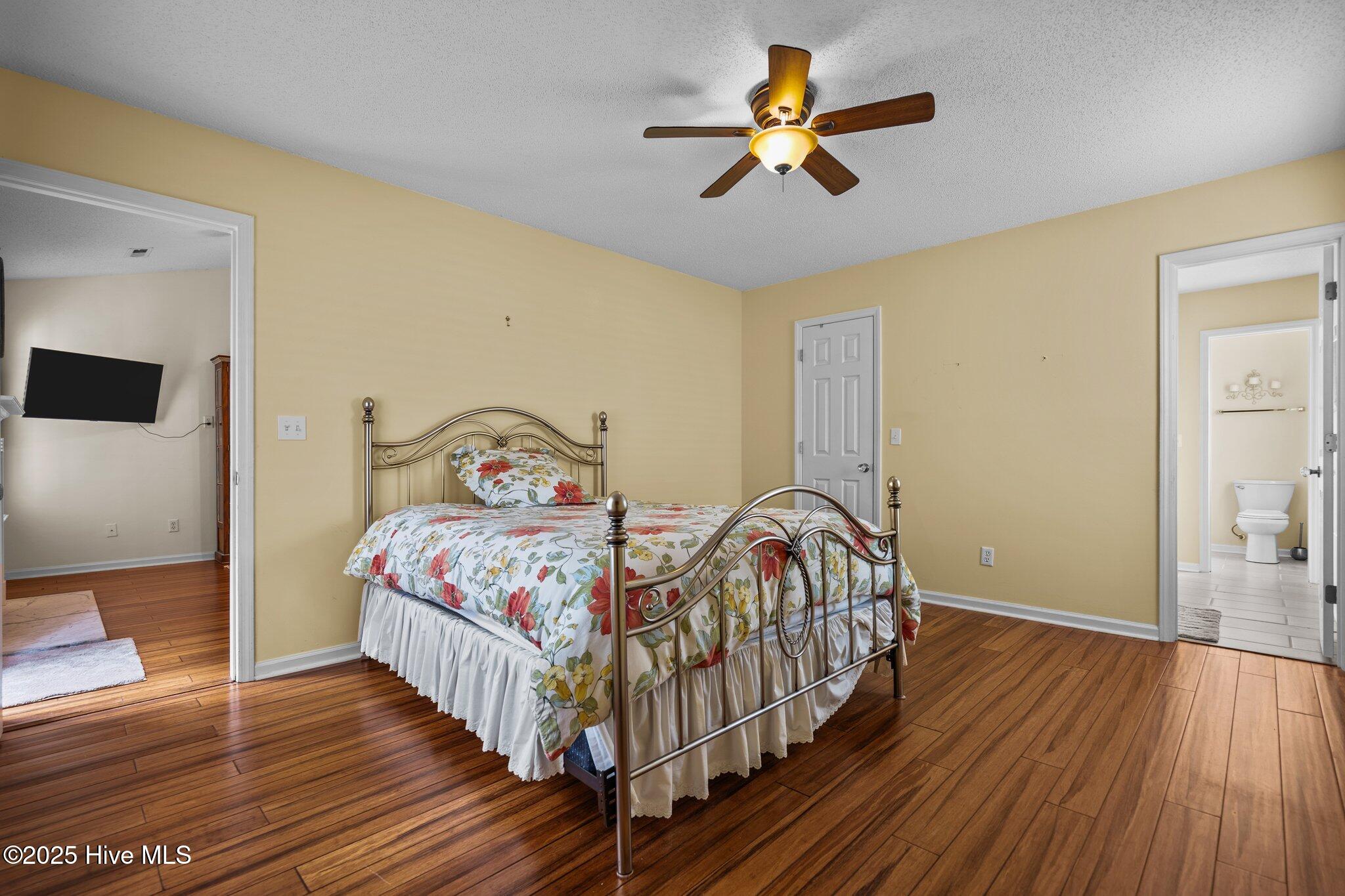 7100 Farrington Farms Drive Property Photo 24