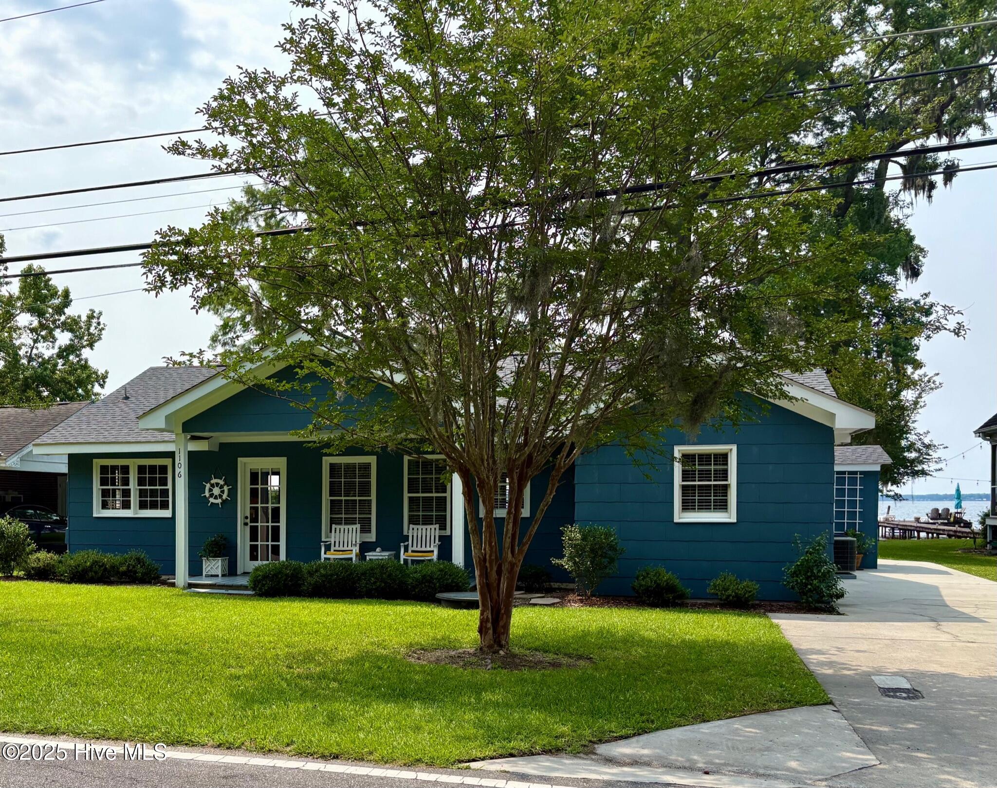 1106 Canal Cove Road Property Photo 1