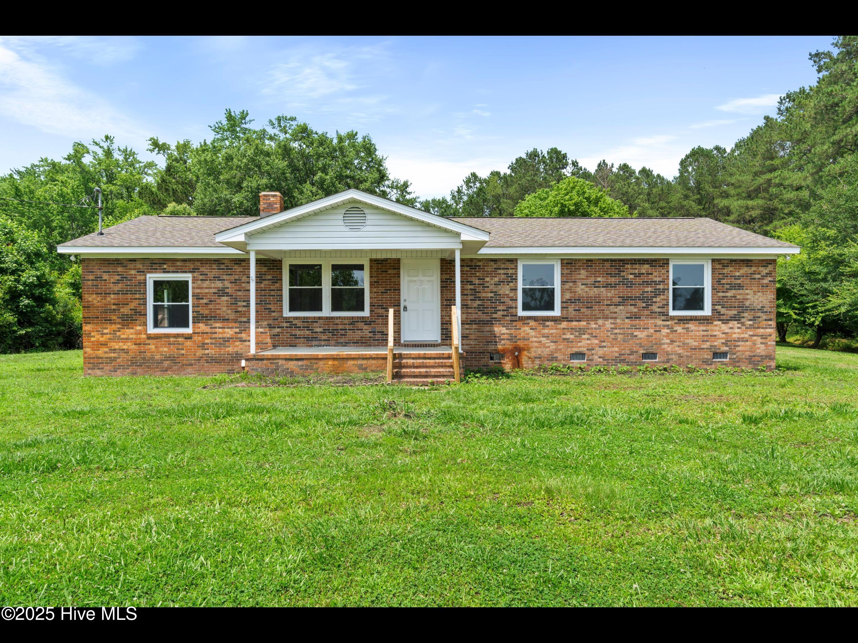 9348 Nc Highway 210 Property Photo 1