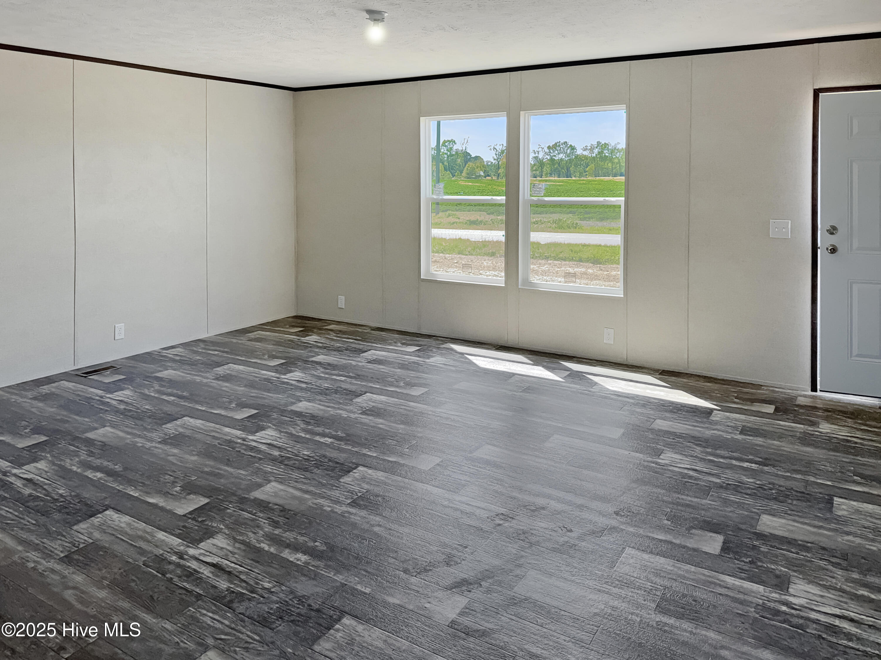 569 Pope Road Property Photo 5