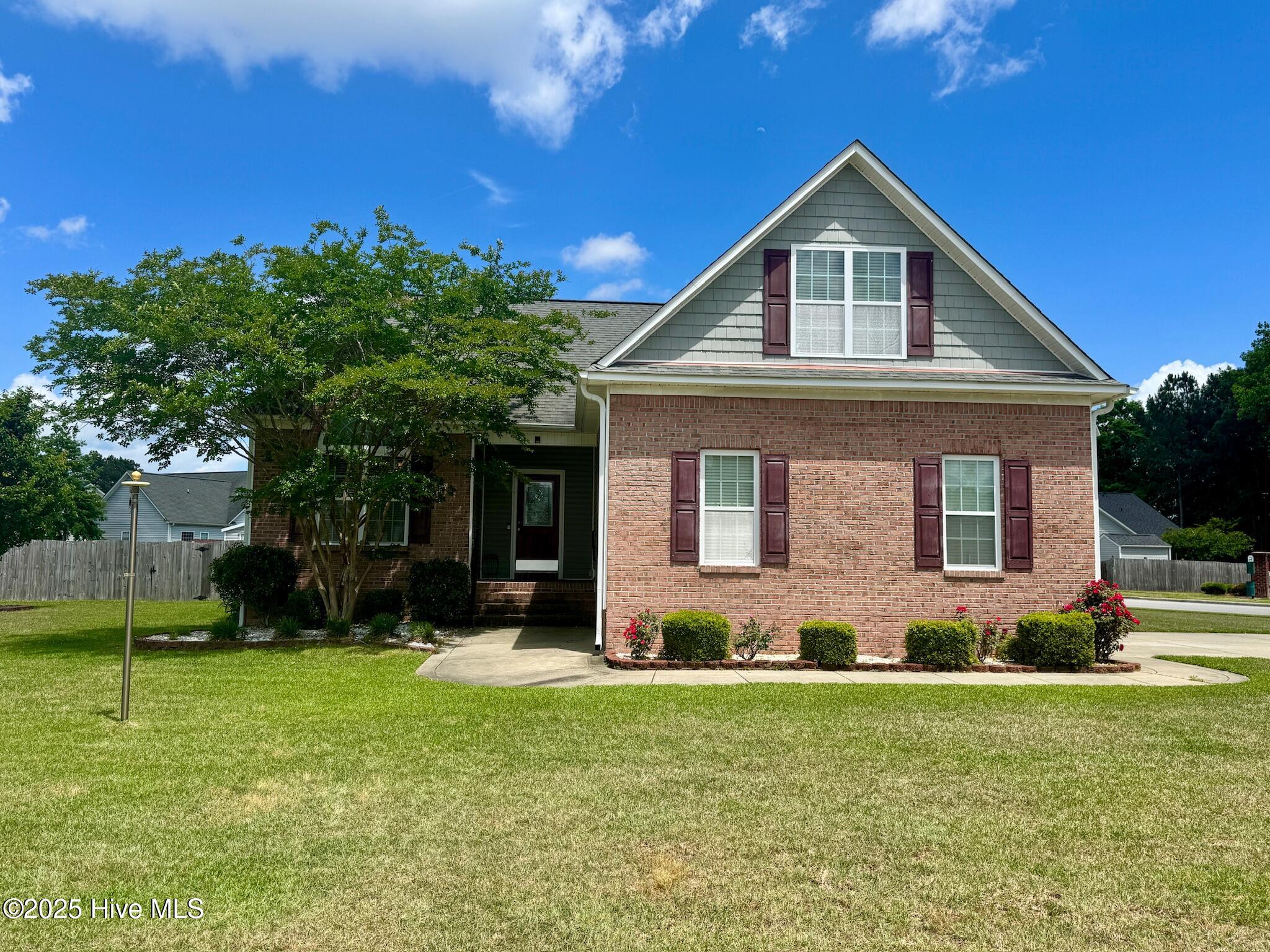 102 Woodberry Place Property Photo 1