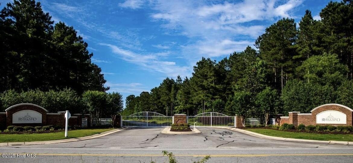 804 Batts Island Road Property Photo 1