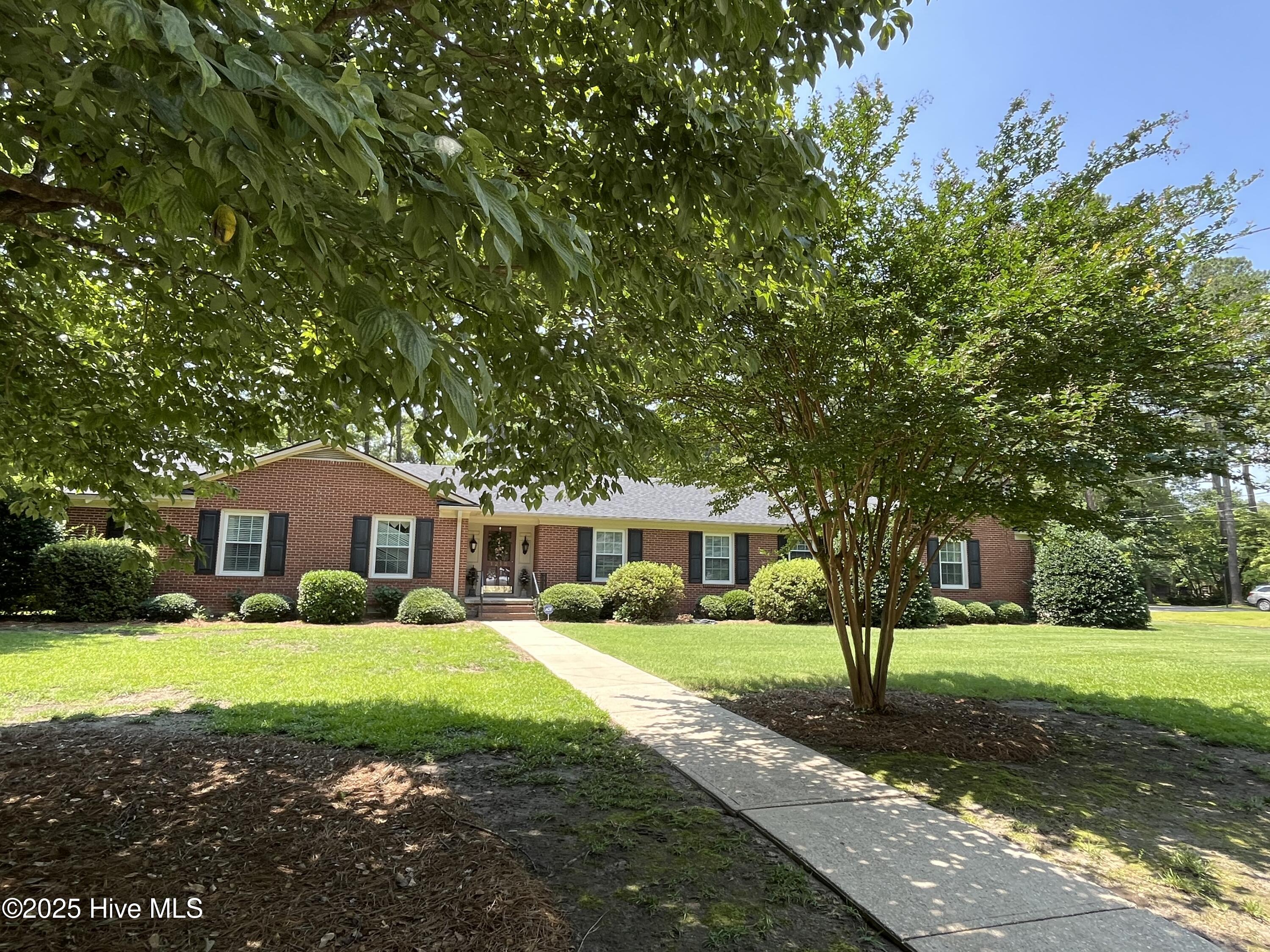 1215 Dunbar Drive Property Photo 1