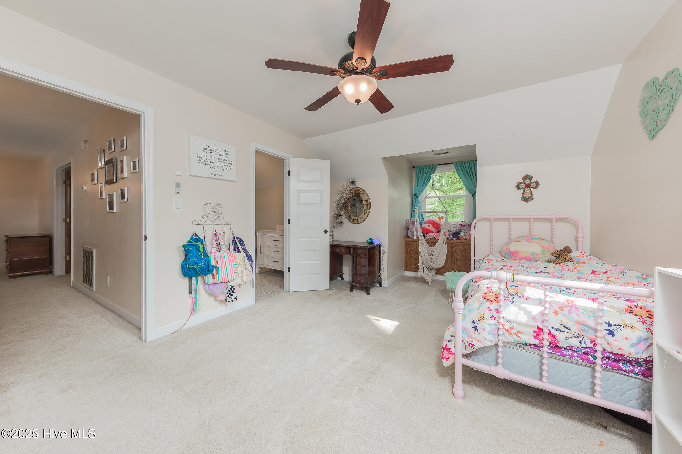 314 Daisy Court Property Photo 28