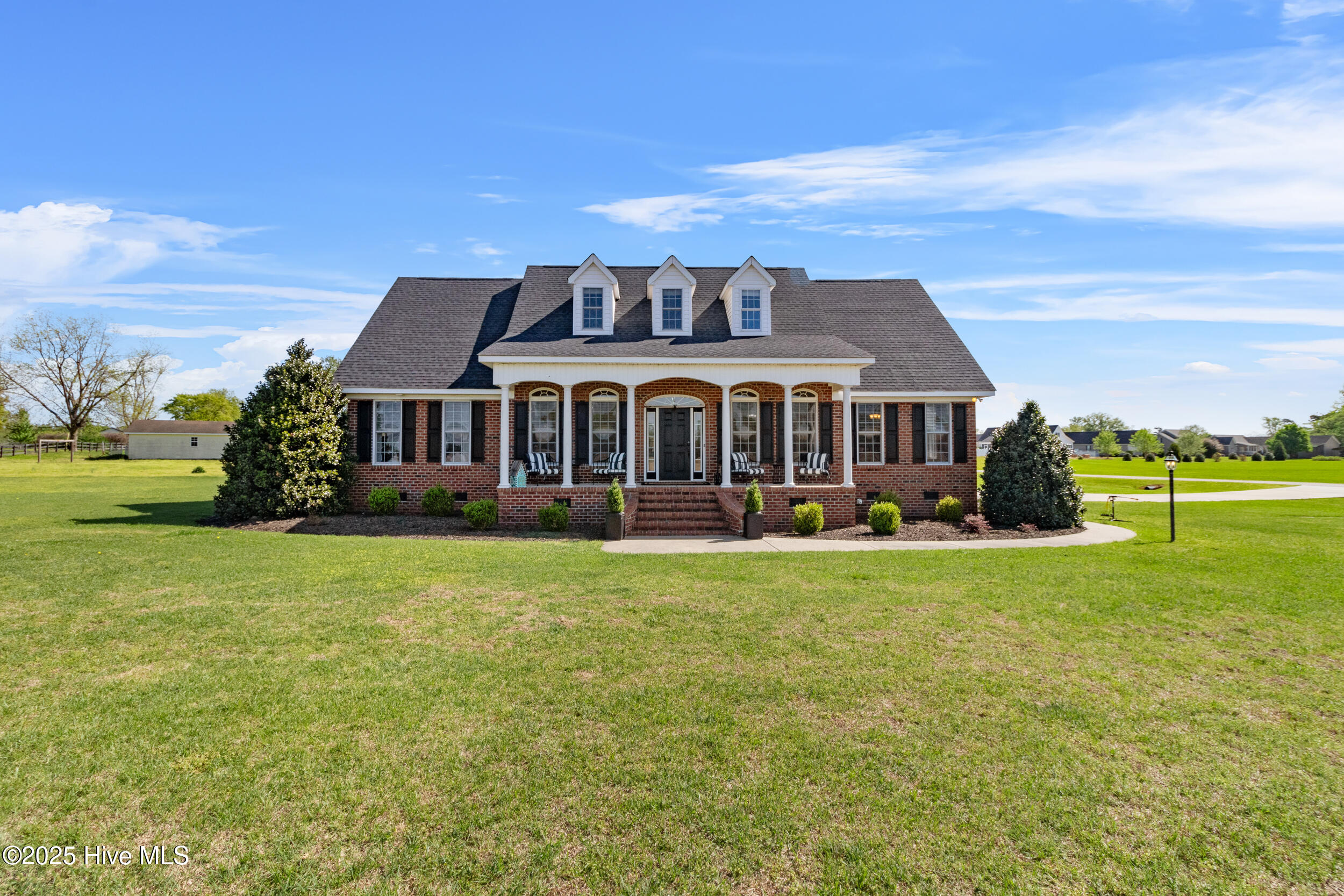 103 Arabian Circle Property Photo 1