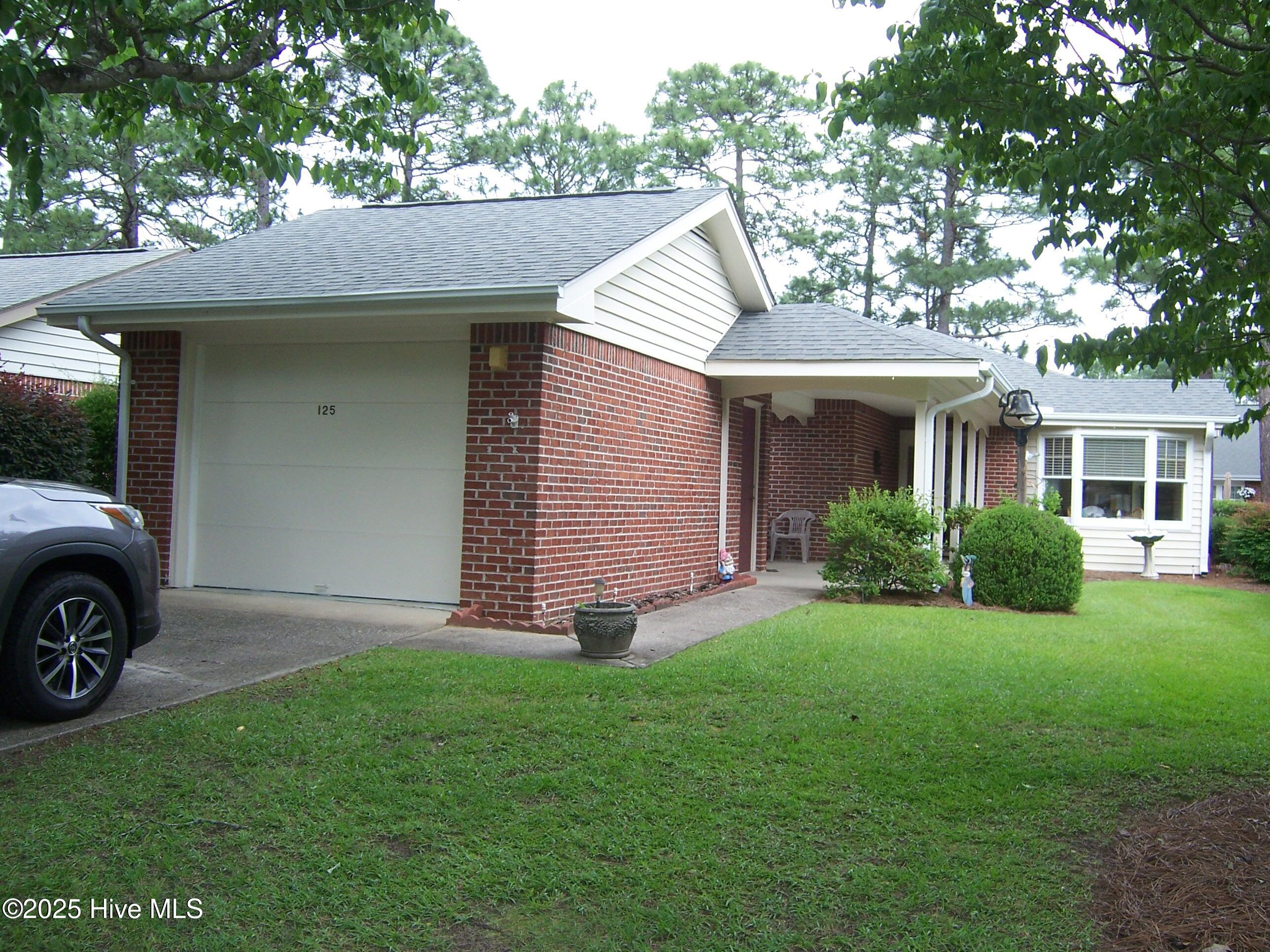 125 Pinehurst Trace Drive Property Photo 1