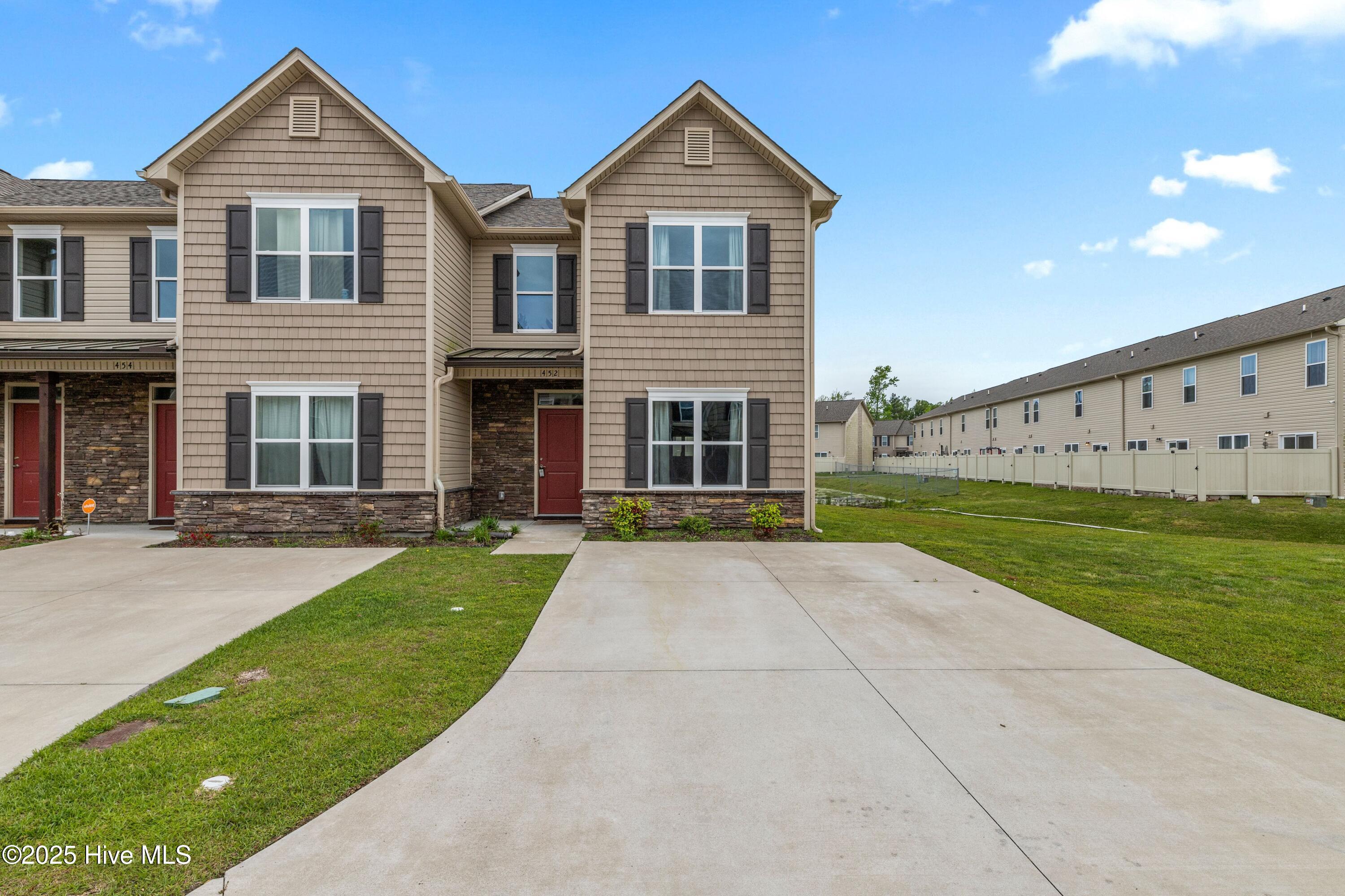 452 Sullivan Loop Road Property Photo 1