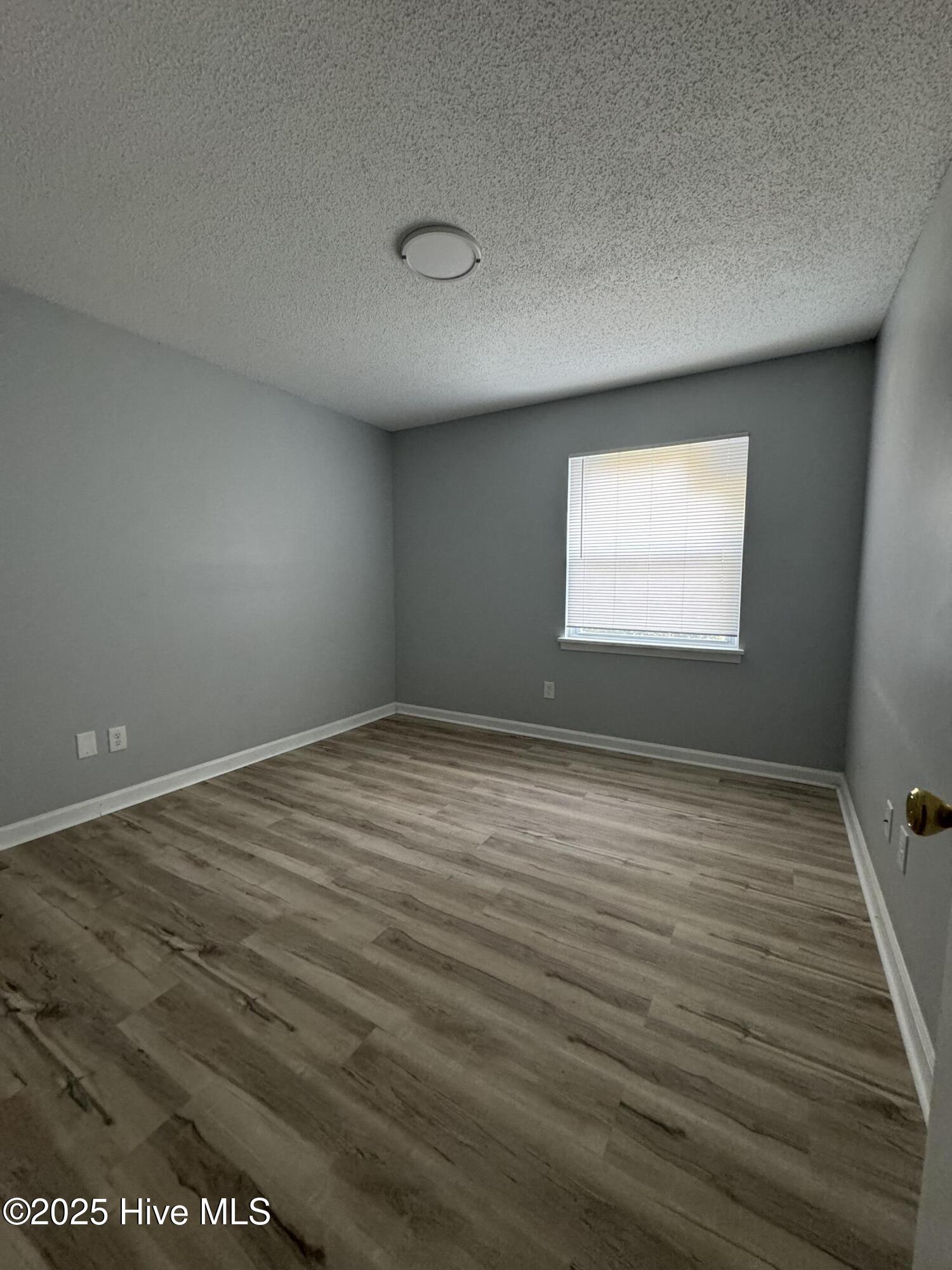 5633 Hornaday Road C Property Photo 5